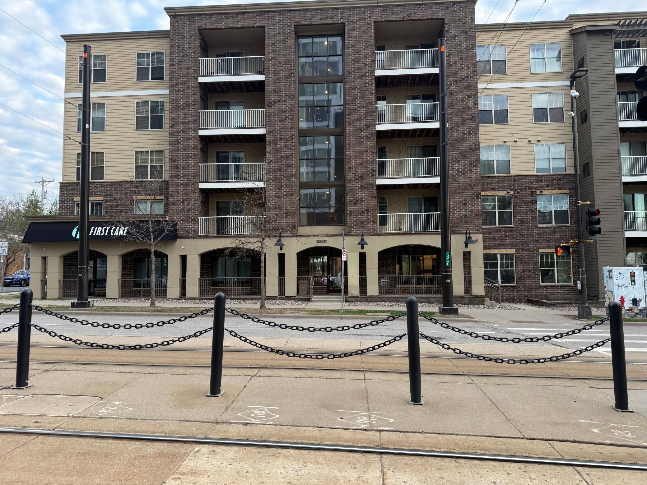 2900 University Ave SE – photo 1