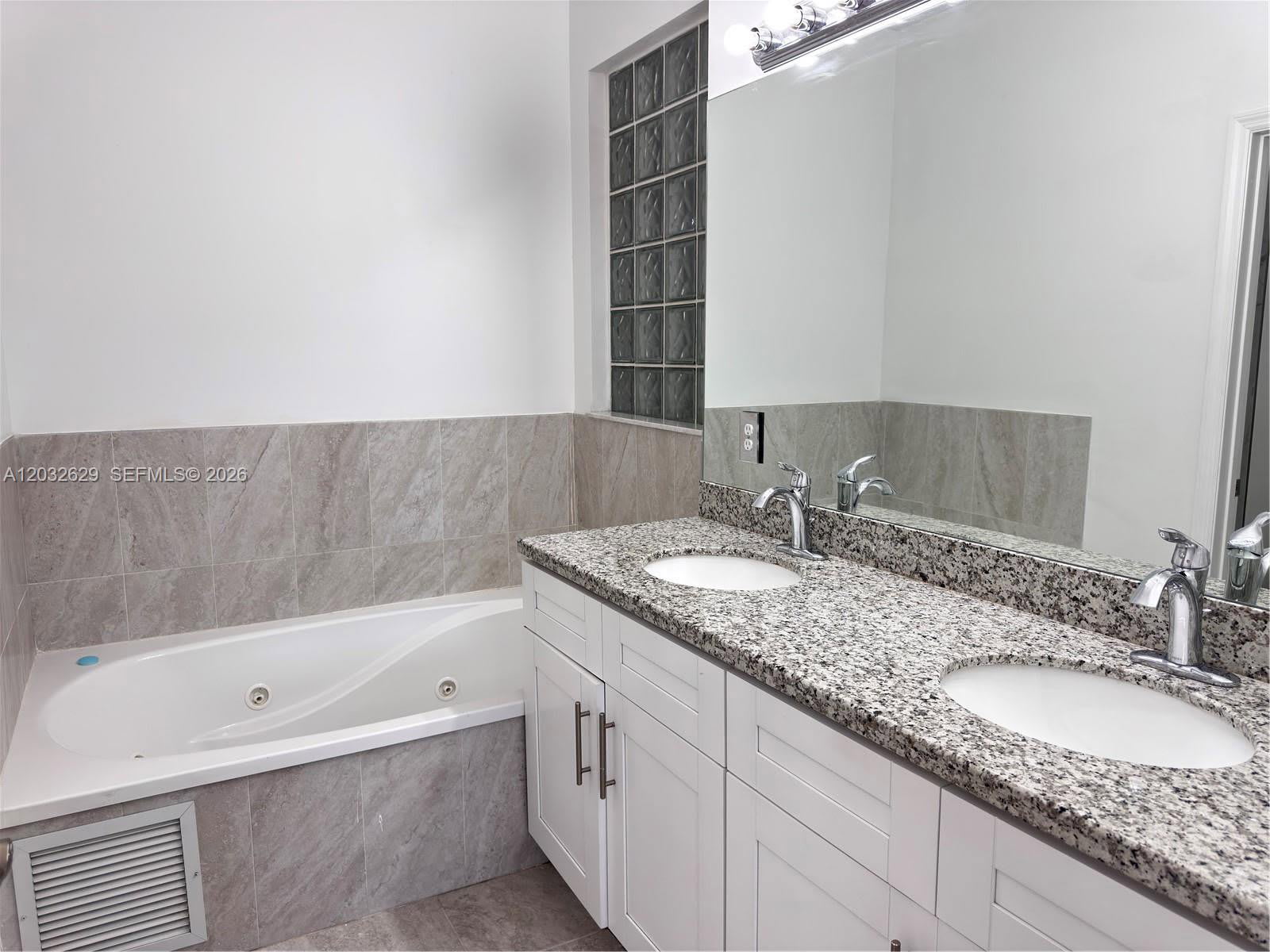 7905 Southwest 120th Avenue – photo 5