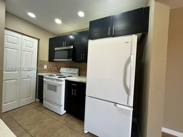 2830 NW 55th Ave – photo 3