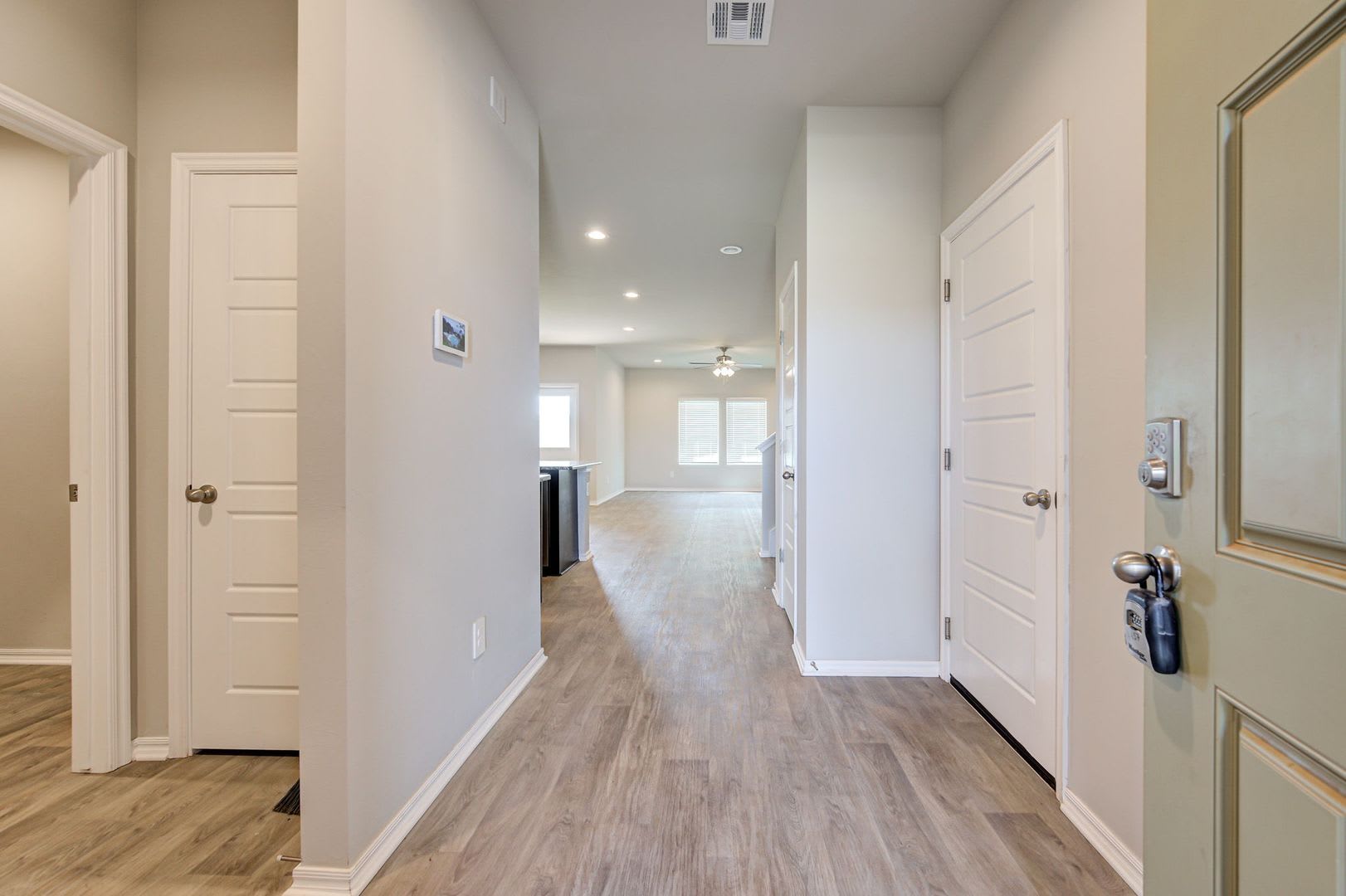 Massive 4BD/2BTH and 2 Car garage Home! Right off of 23 and Sara Road Minutes from JKP Turnpike – photo 5