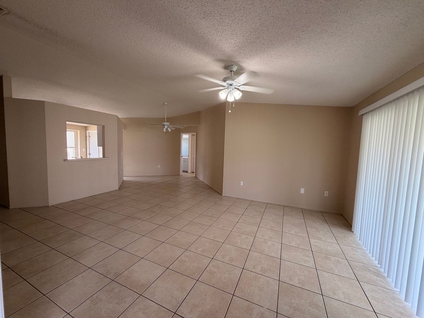 Centrally Located 3 2 With 2 Car Garage – photo 2