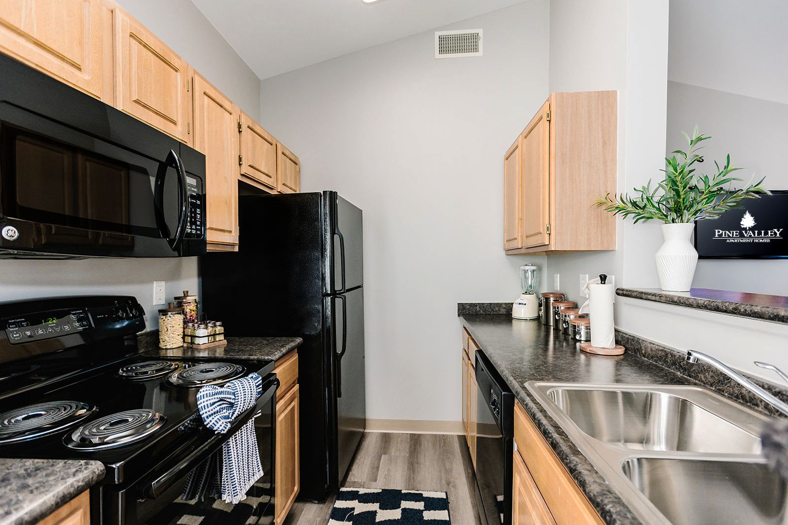 Pine Valley Apartments – photo 2
