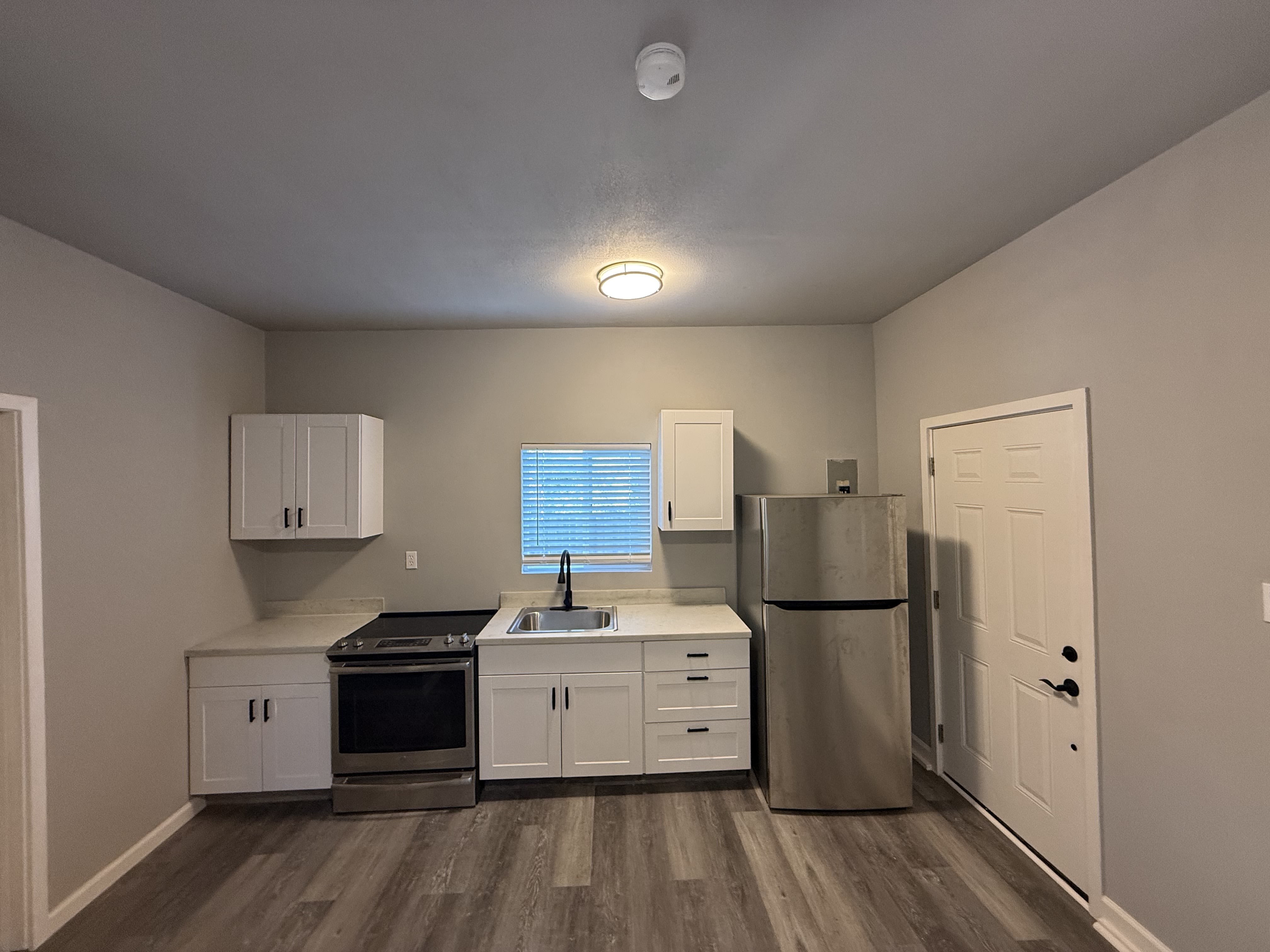 16112 Carolyn Street – photo 1