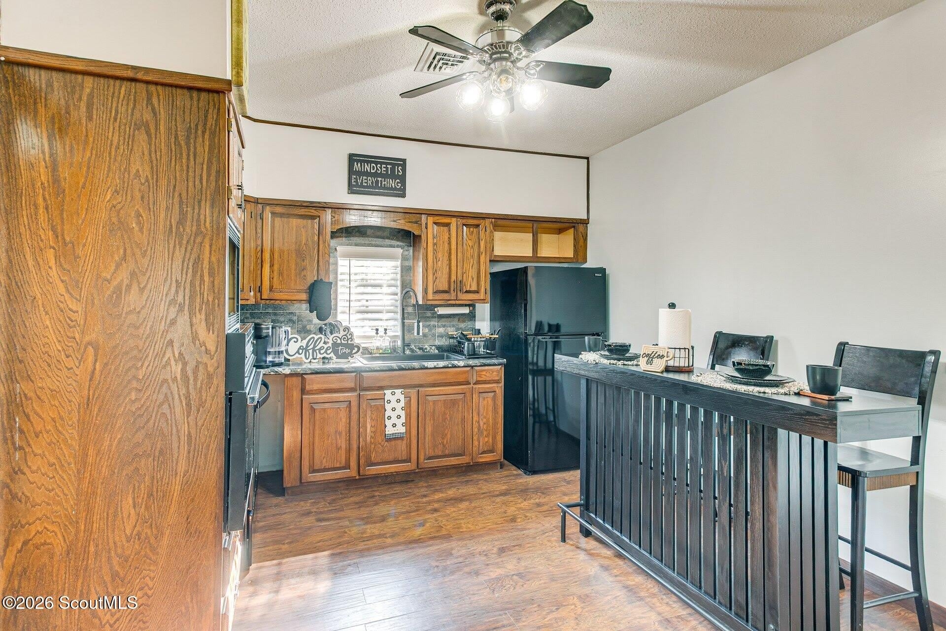 1503 Darling Avenue – photo 3