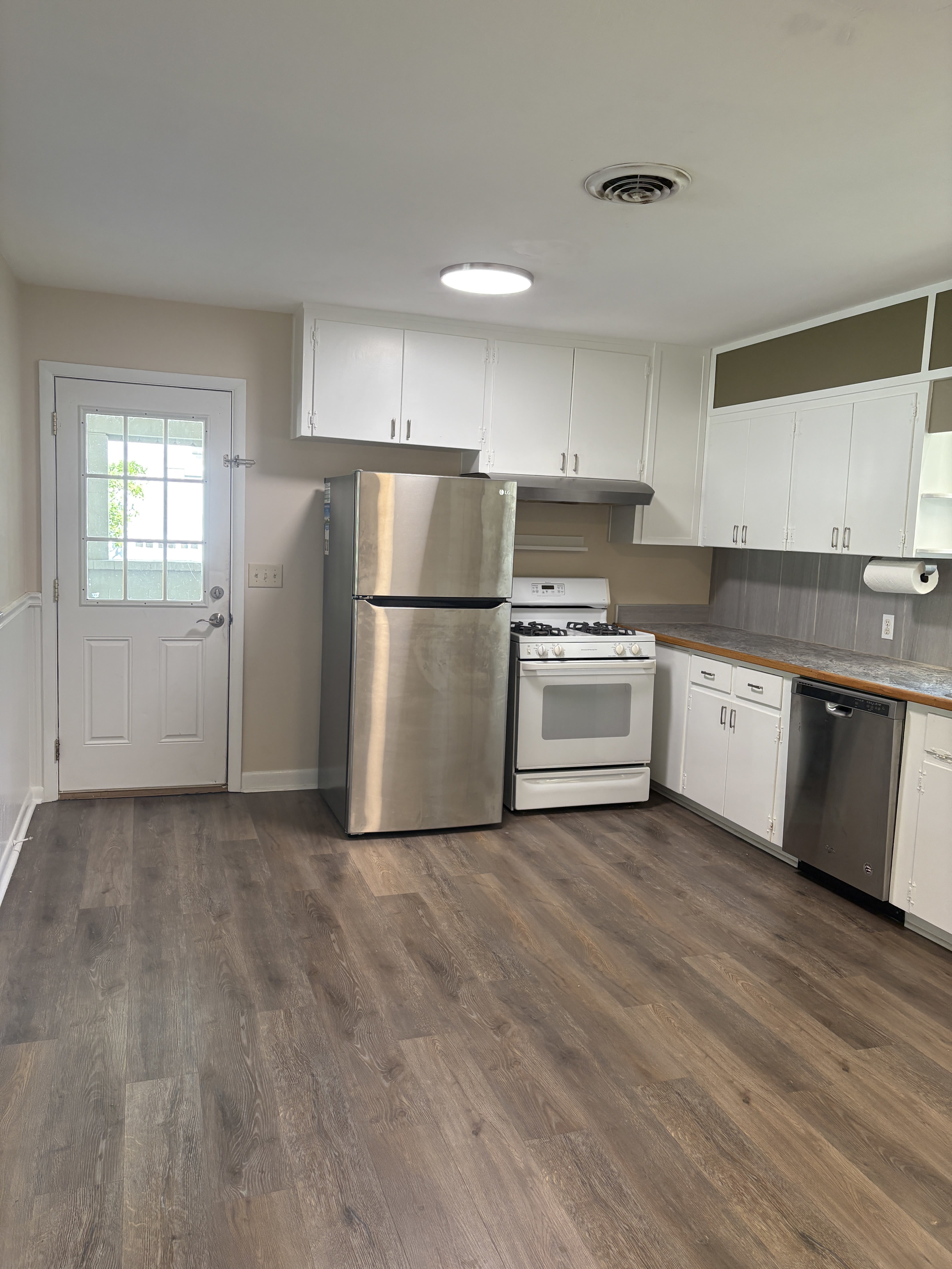 28 Southeast 19th Street – photo 2
