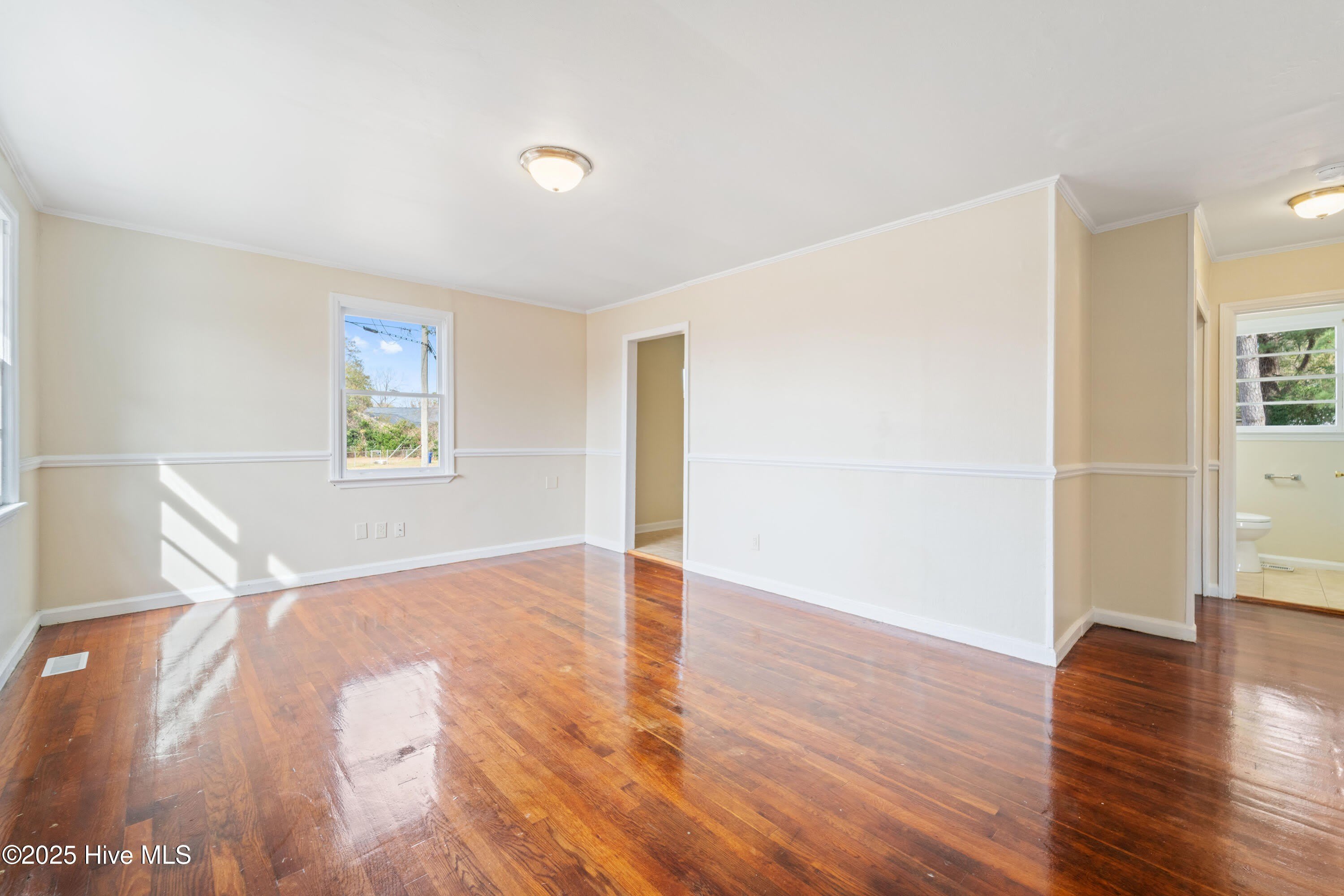 2272 Onslow Drive – photo 3