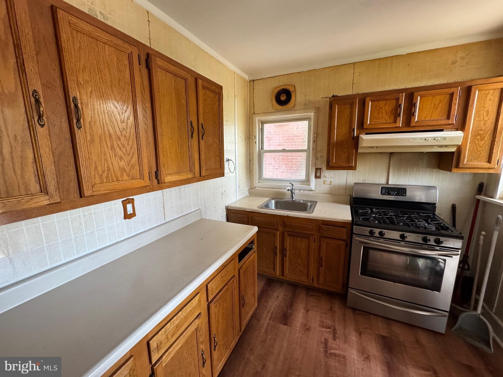 69 S 7TH Street – photo 2