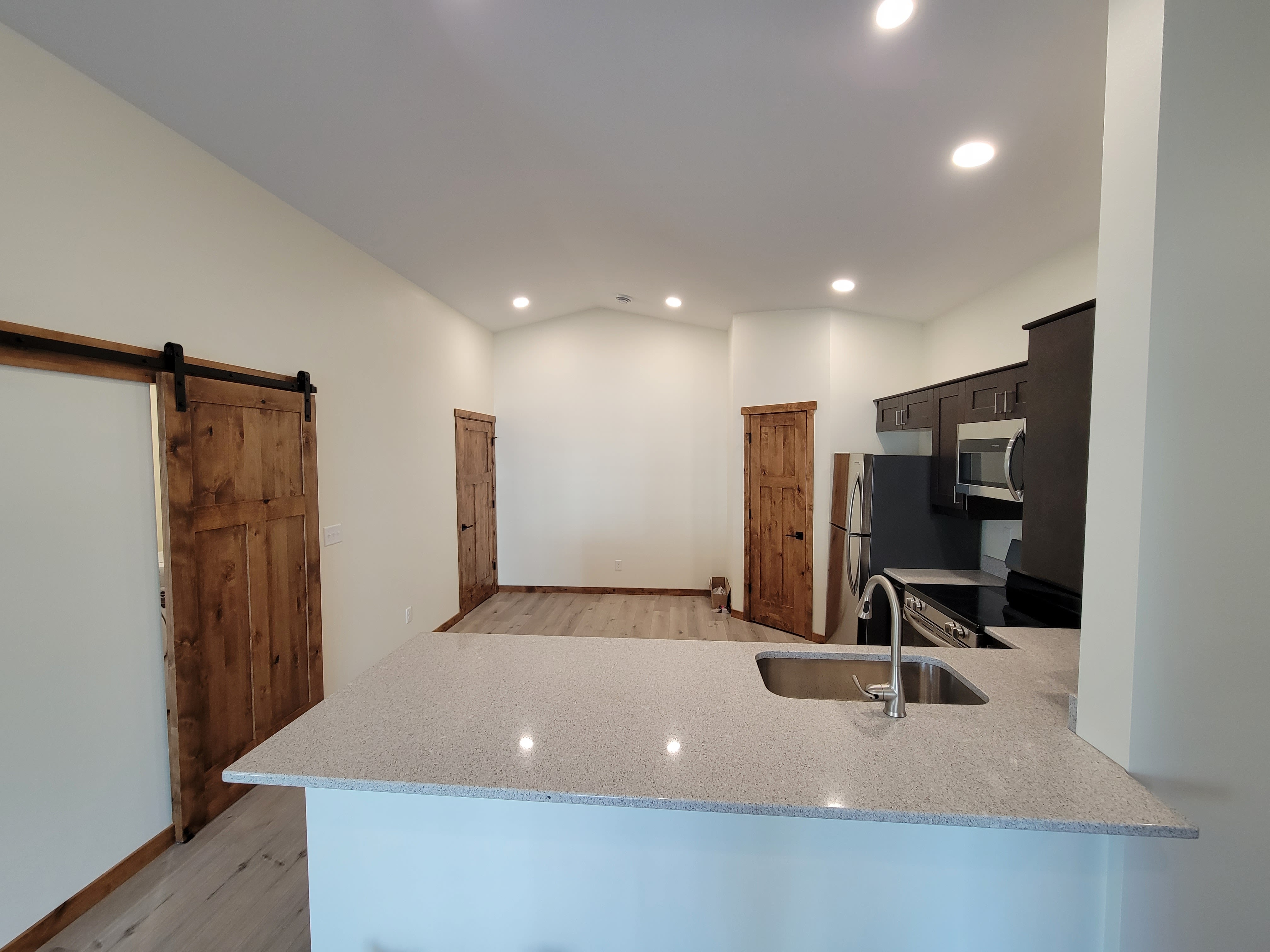 816 10Th St W – photo 5