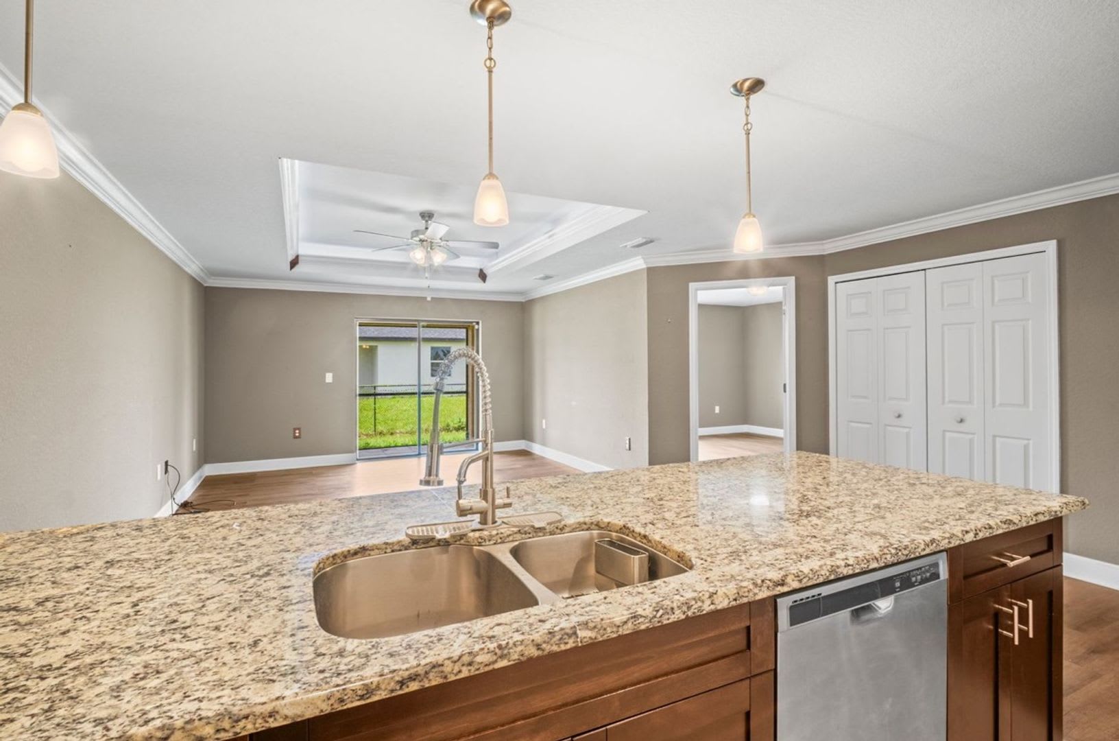 2 bedroom + Den 2 bathroom Duplex in Lehigh Acres – photo 5
