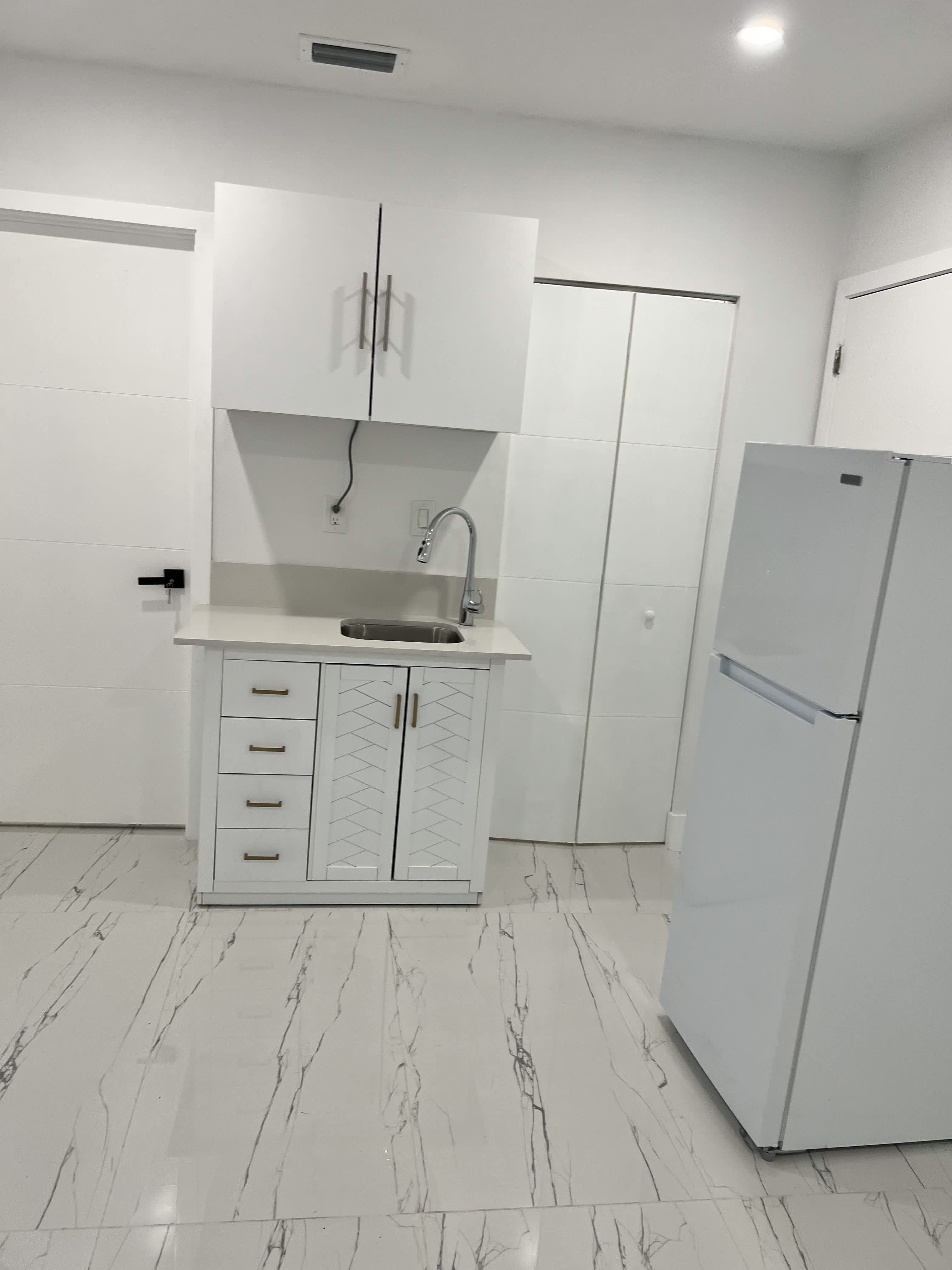 2814 Southwest 92nd Court – photo 2