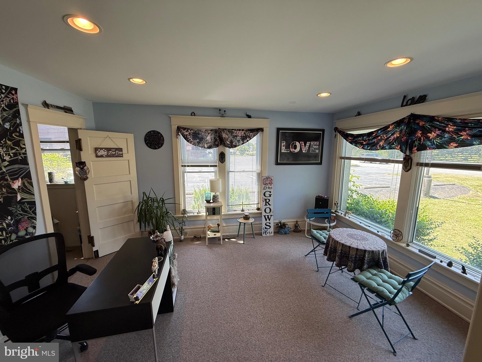 4325 N FRONT Street – photo 3
