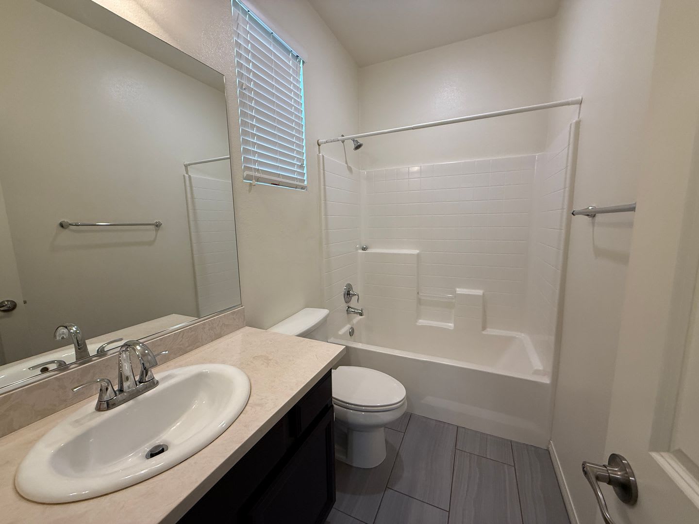 West Creek 4-Bedroom Home for Rent in Valencia! – photo 5