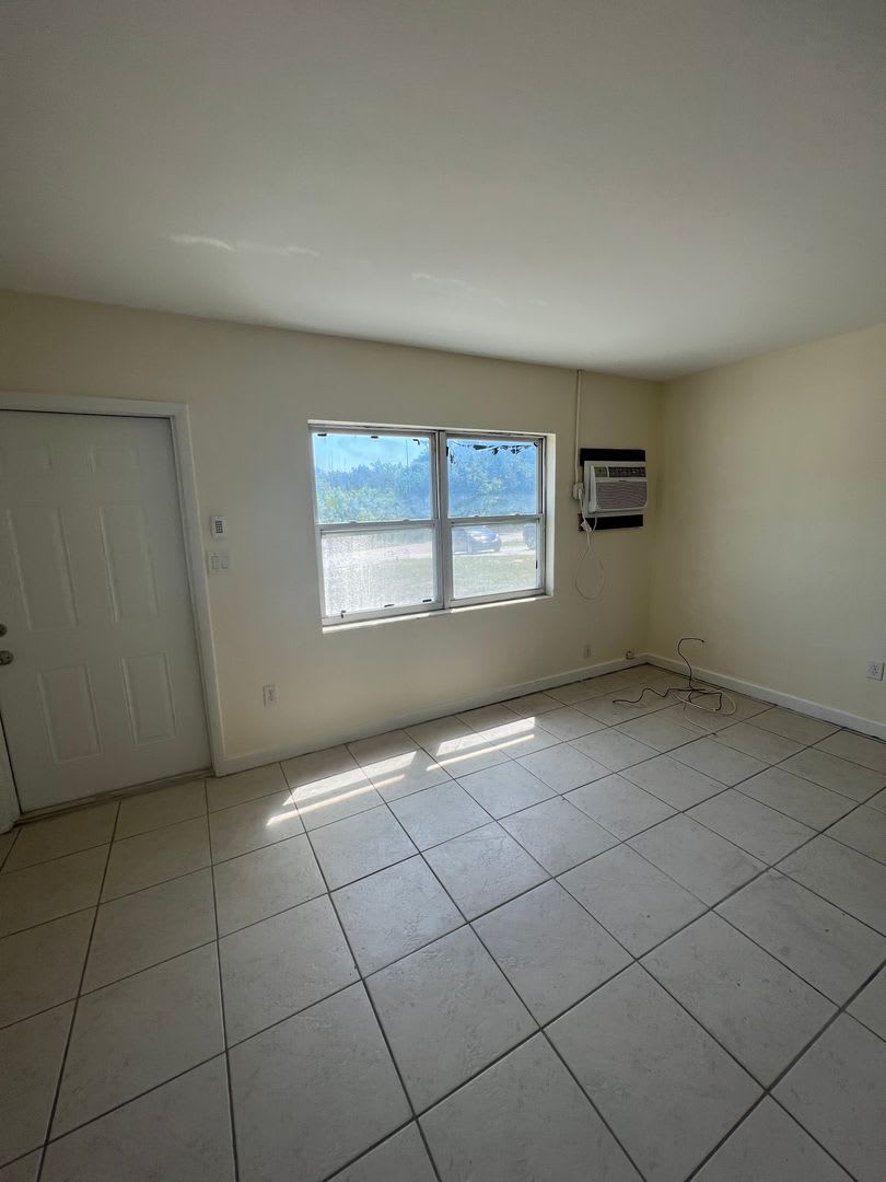 2 BEDROOM 1 BATHROOM SINGLE FAMILY HOME- COMING SOON – photo 2