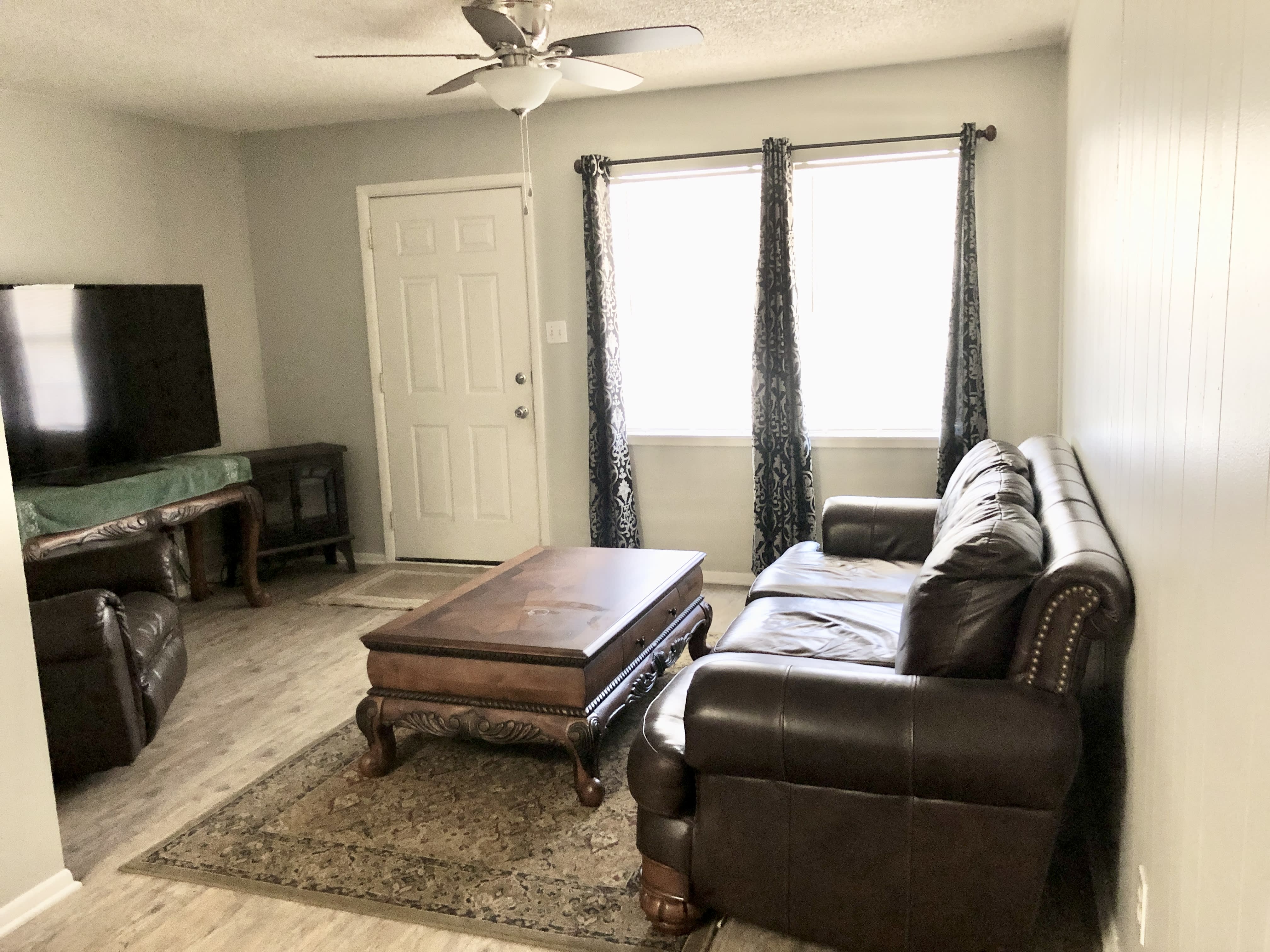 116 Montrose Dr – photo 2