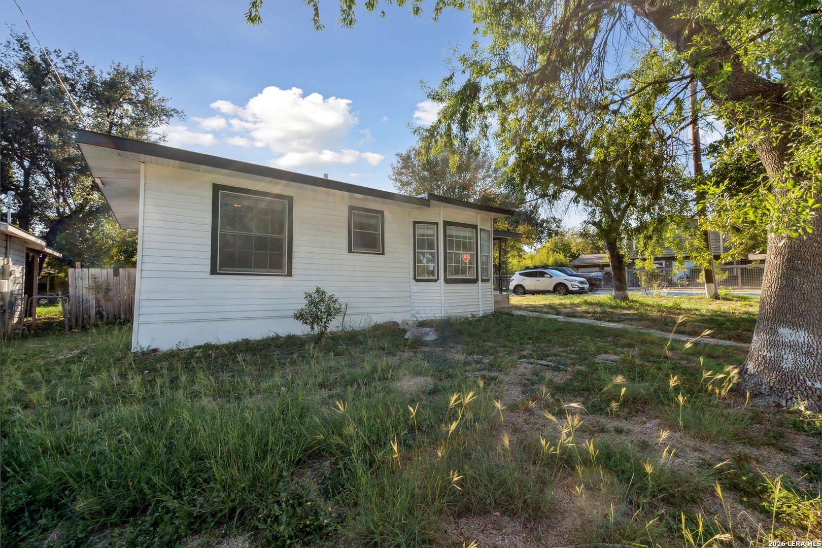 843 ZACHRY DR – photo 3