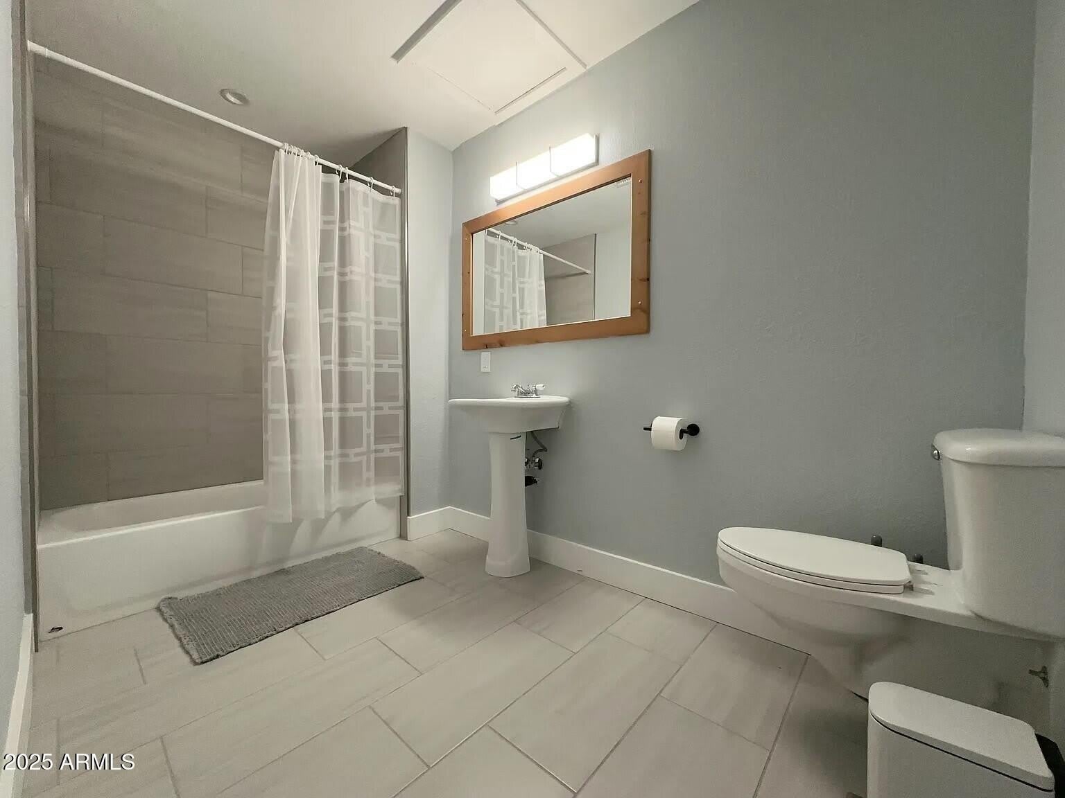 1 W FAIRMONT Drive – photo 3
