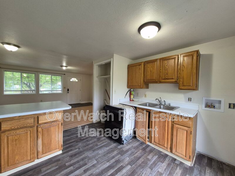 1604 Elmendorf Drive – photo 4