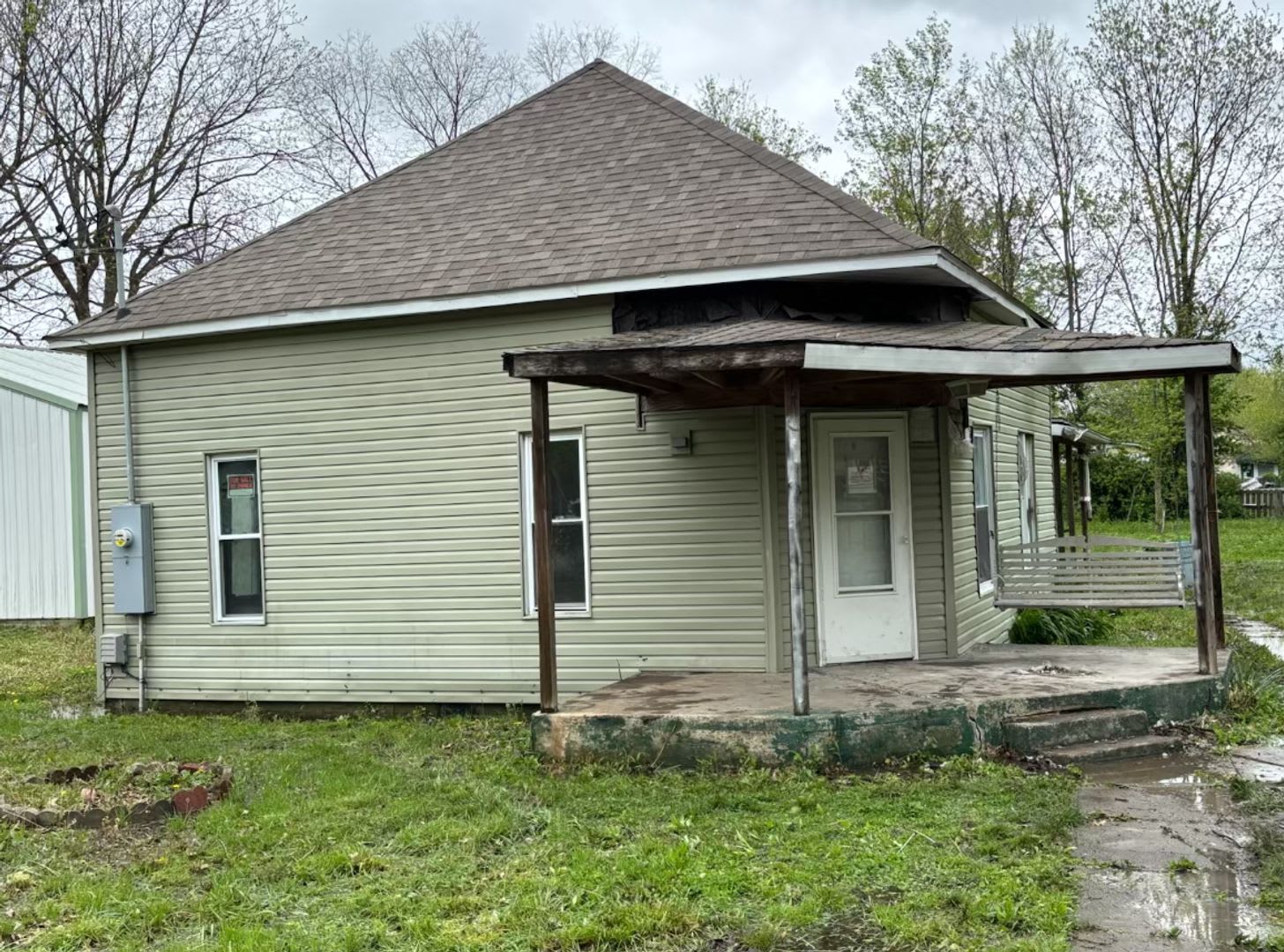 Now Available!! $490 Month $800 Down – photo 2