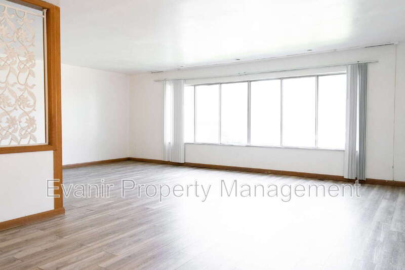 528 Heather Dr. – photo 3