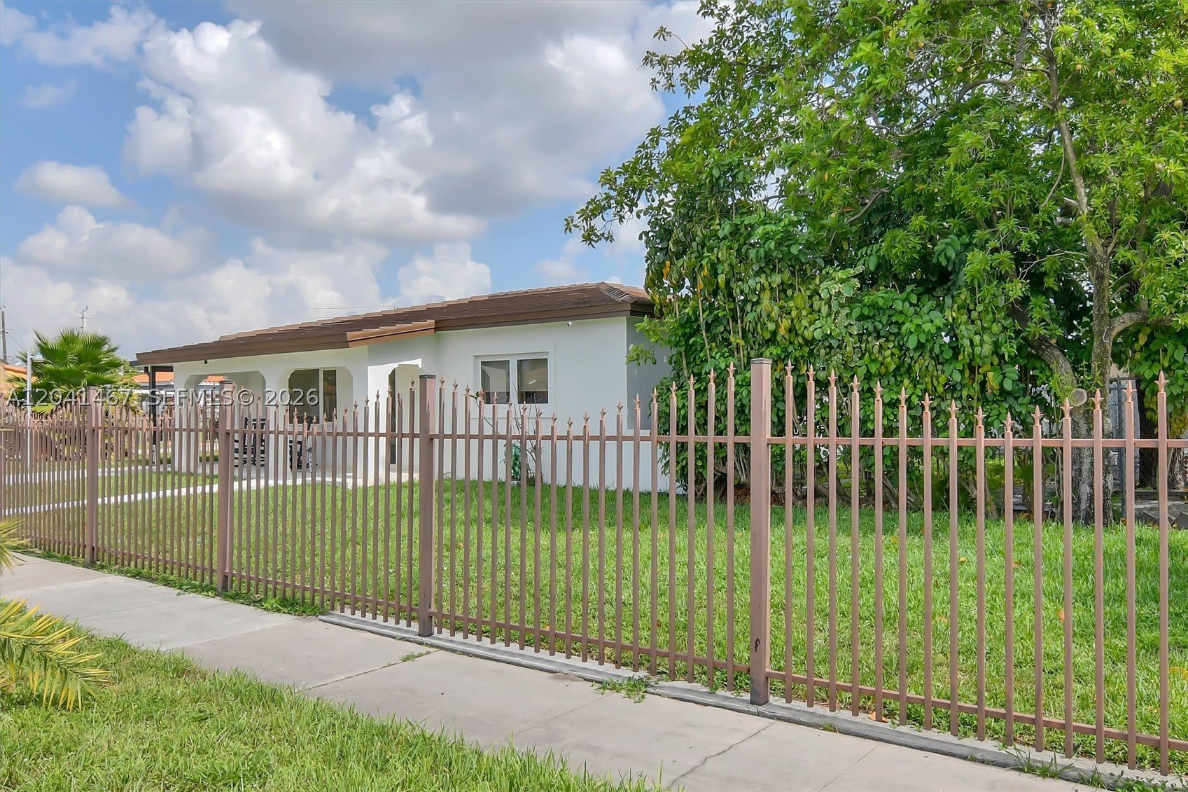 241 W 48th St – photo 2