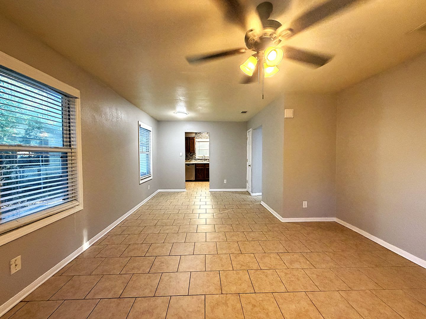 Available NOW!!!! Wonderful 2 bedroom, 1 bath home with a fenced yard and storage building. – photo 3