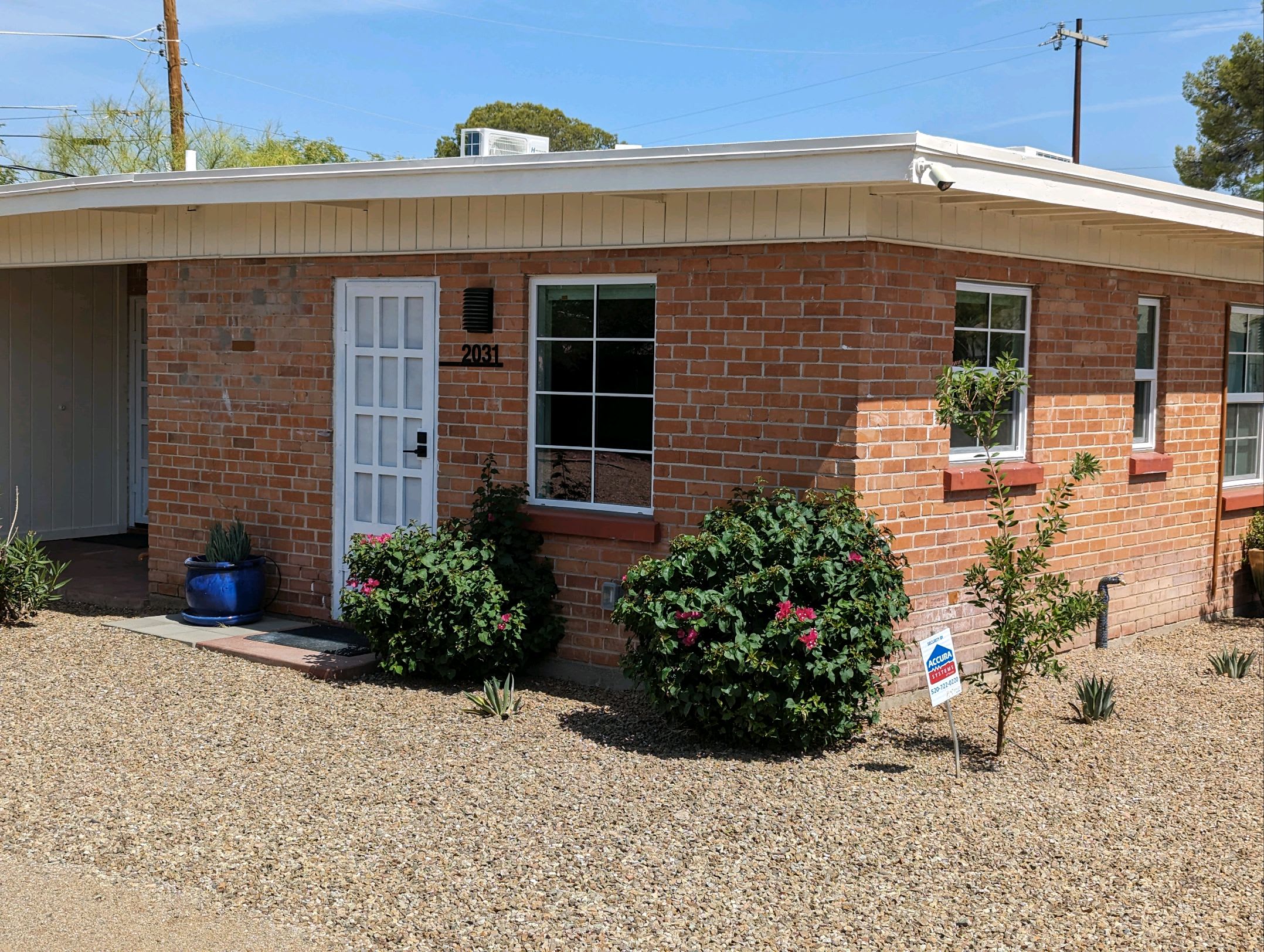 2031 North Tucker Drive – photo 2