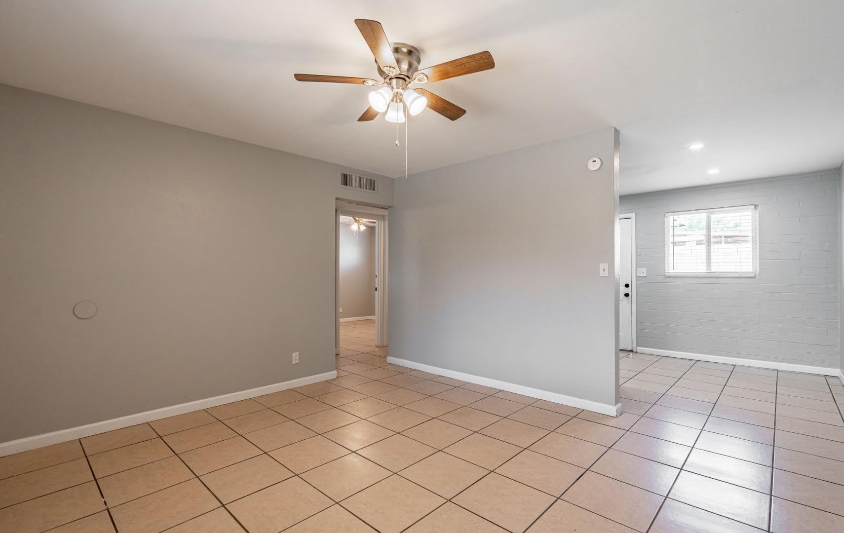 4423 N 23rd – photo 5
