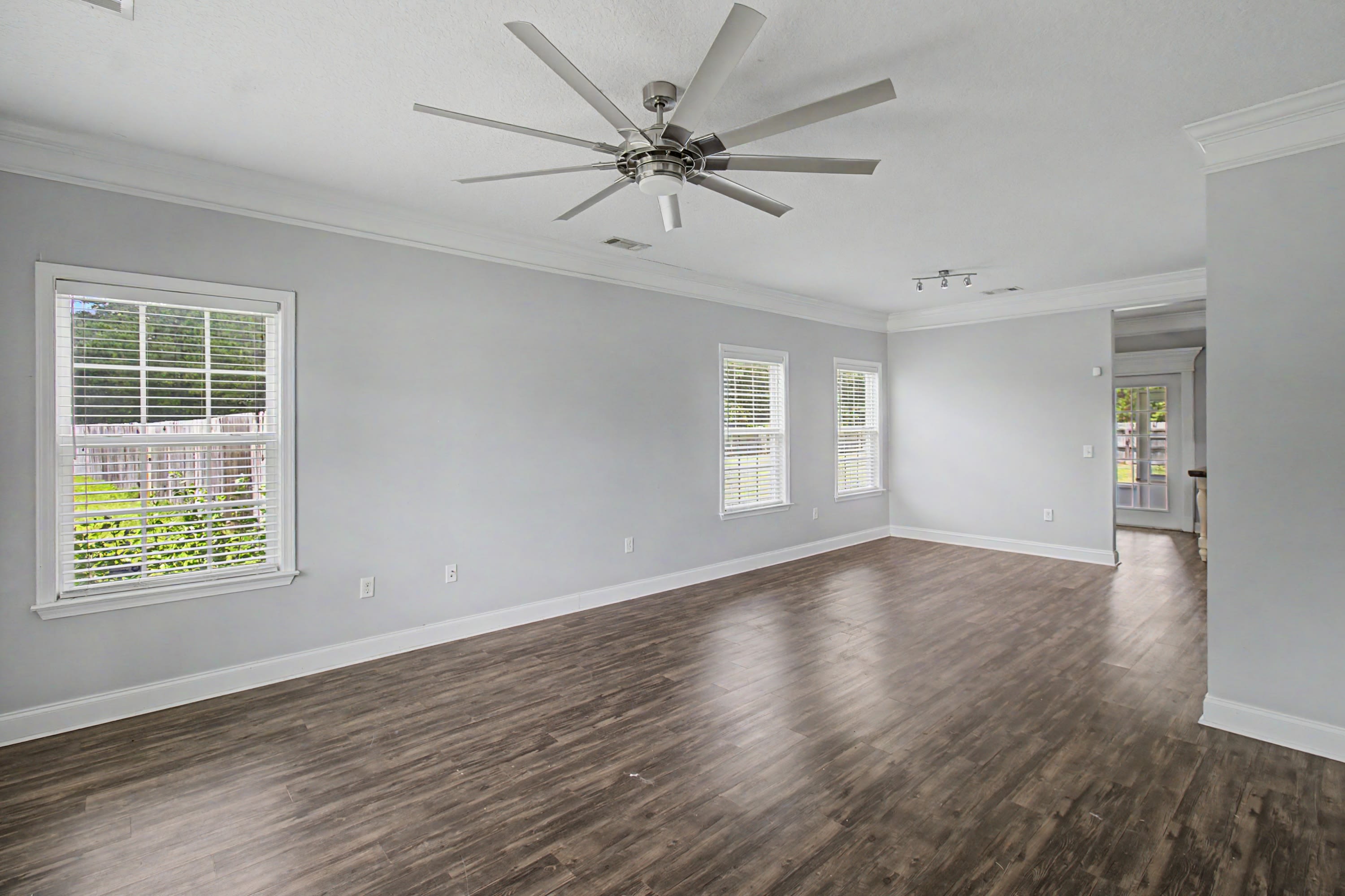 151 Lincoln Way – photo 2