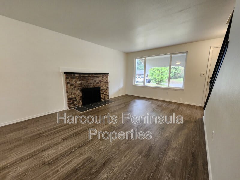 3234 Goldmaur Court SE – photo 5