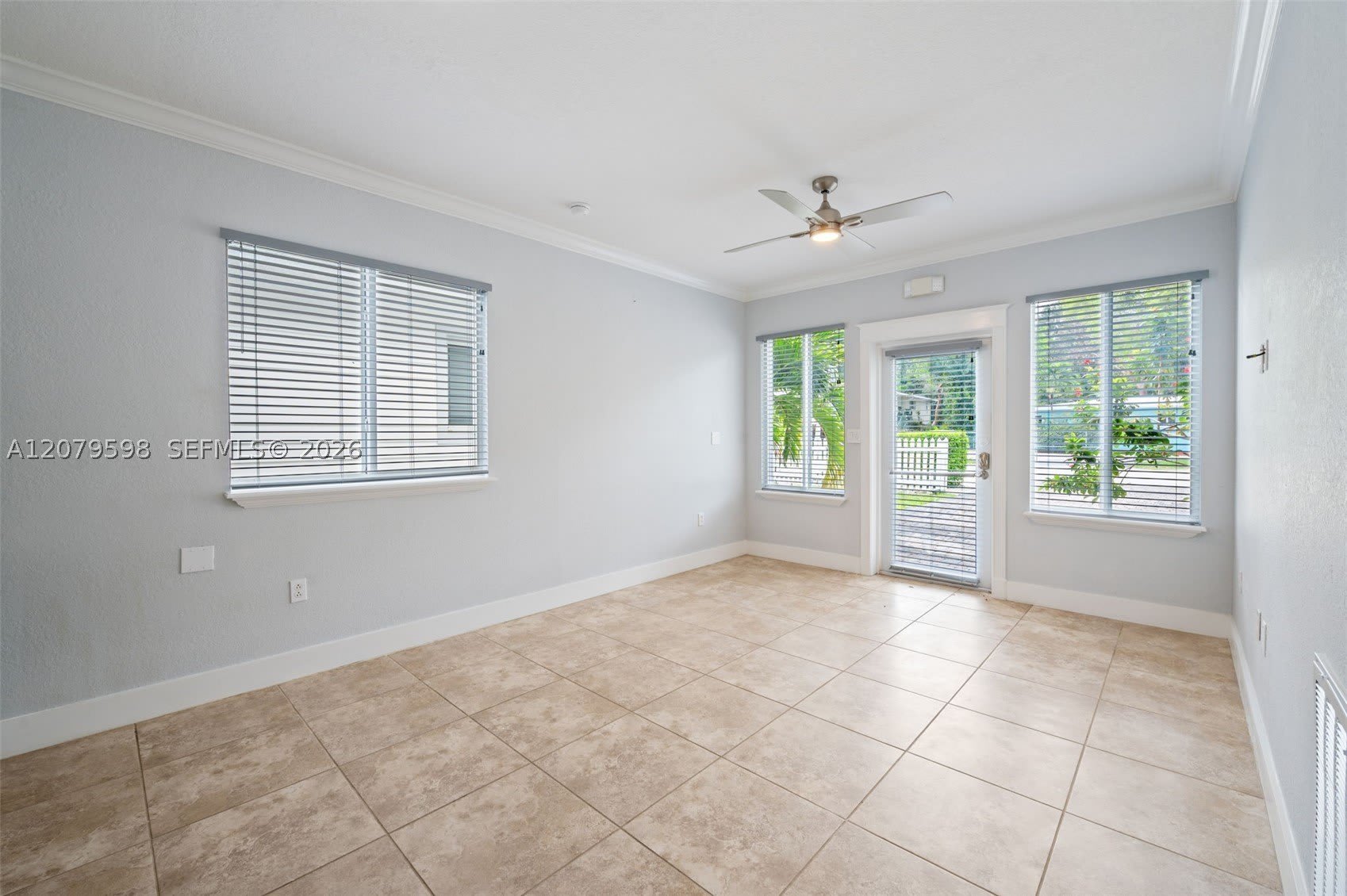 4 Transylvania Ave – photo 5