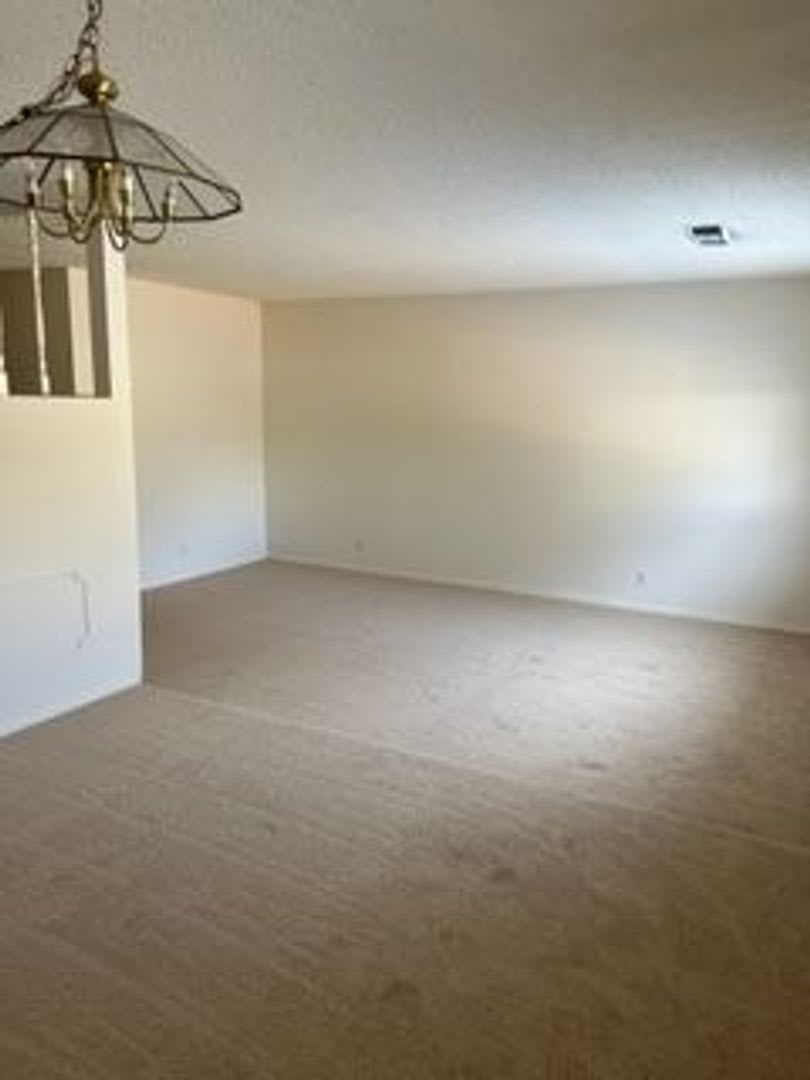 N.E. Heights 3 bedroom 2 bathroom home – photo 4