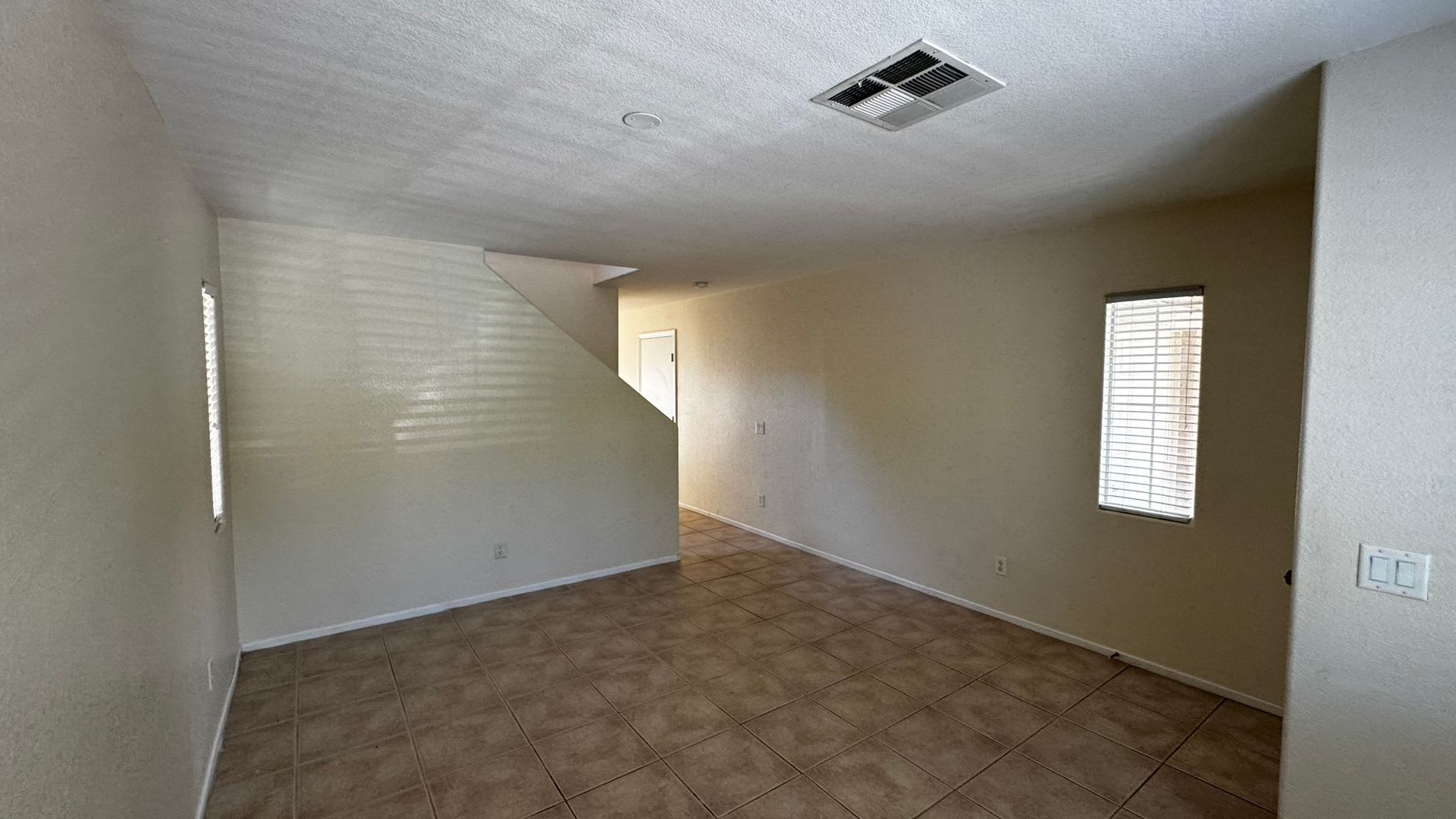NW Gated Community 2 bdrm plus loft – photo 3