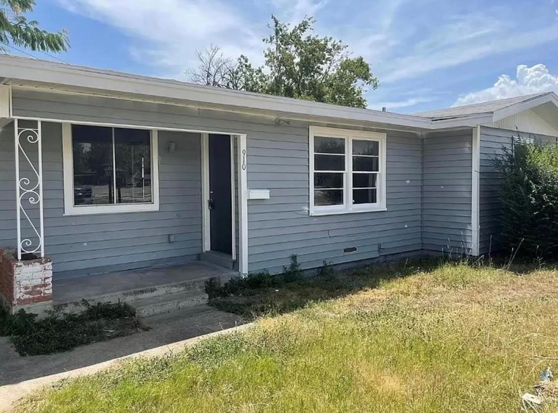 910 Circle Drive – photo 2