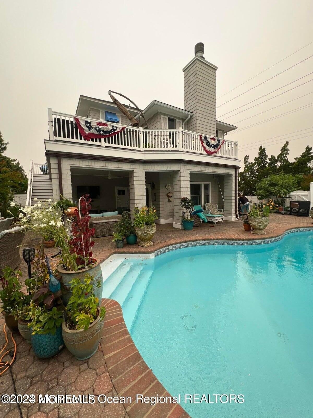 106 Mathis Place – photo 1