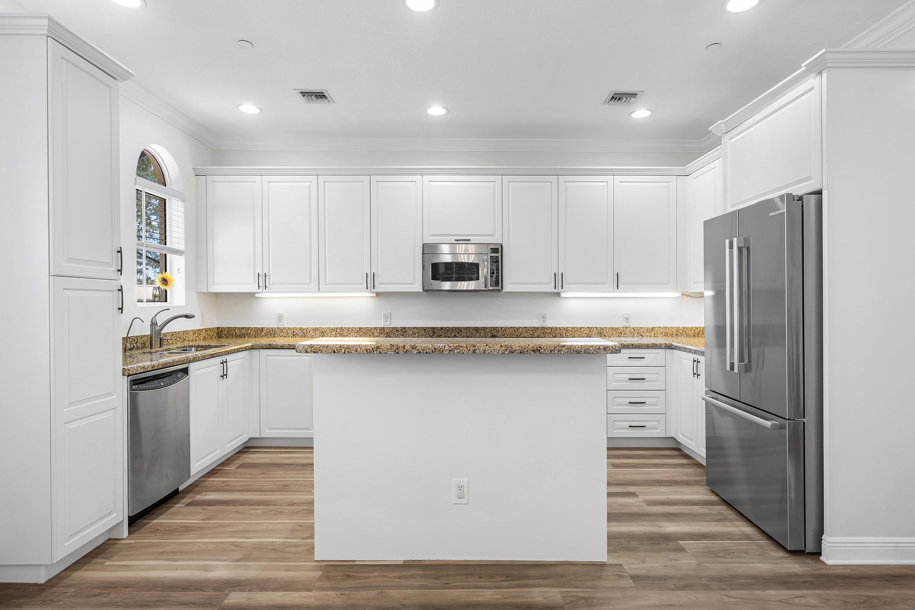 824 Virginia Garden Drive – photo 1