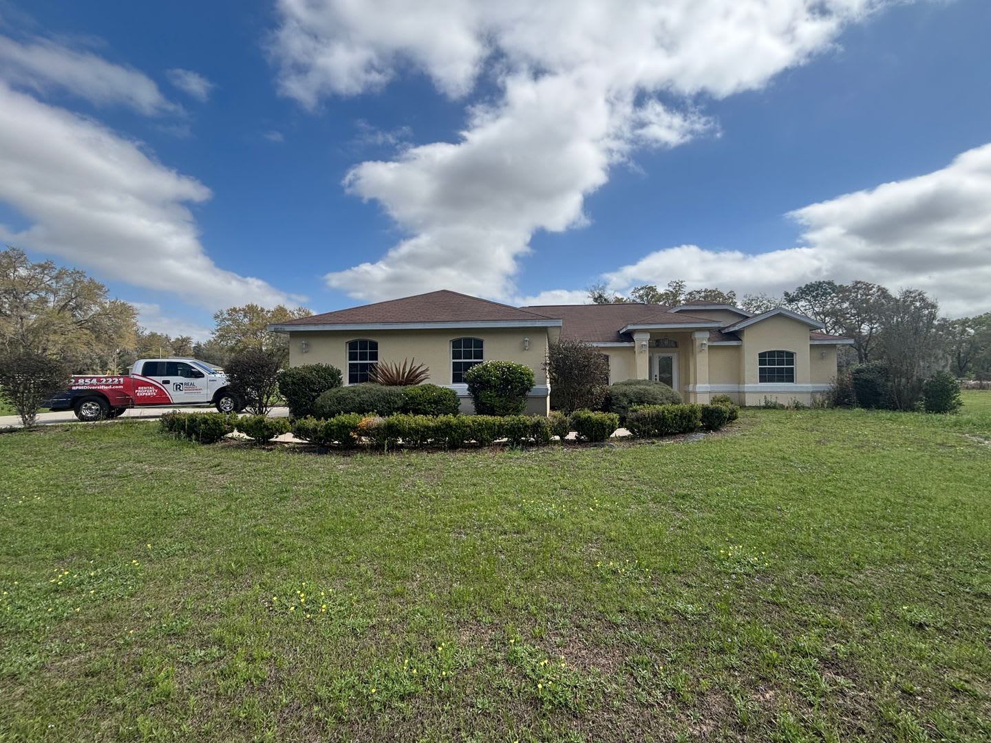 5/3 Newly renovated on 3+ acres. – photo 1