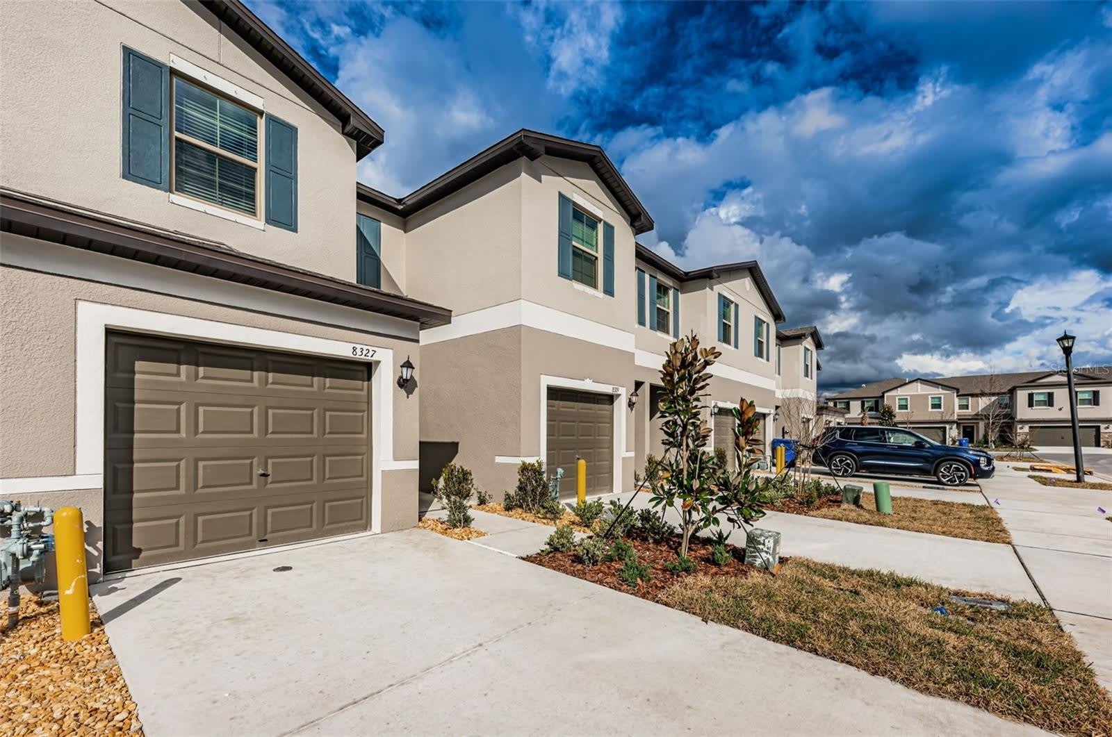 8327 Crescent Oaks Drive – photo 4