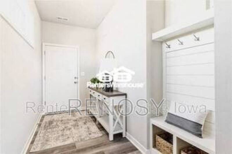 4005 NE 2nd Lane – photo 2
