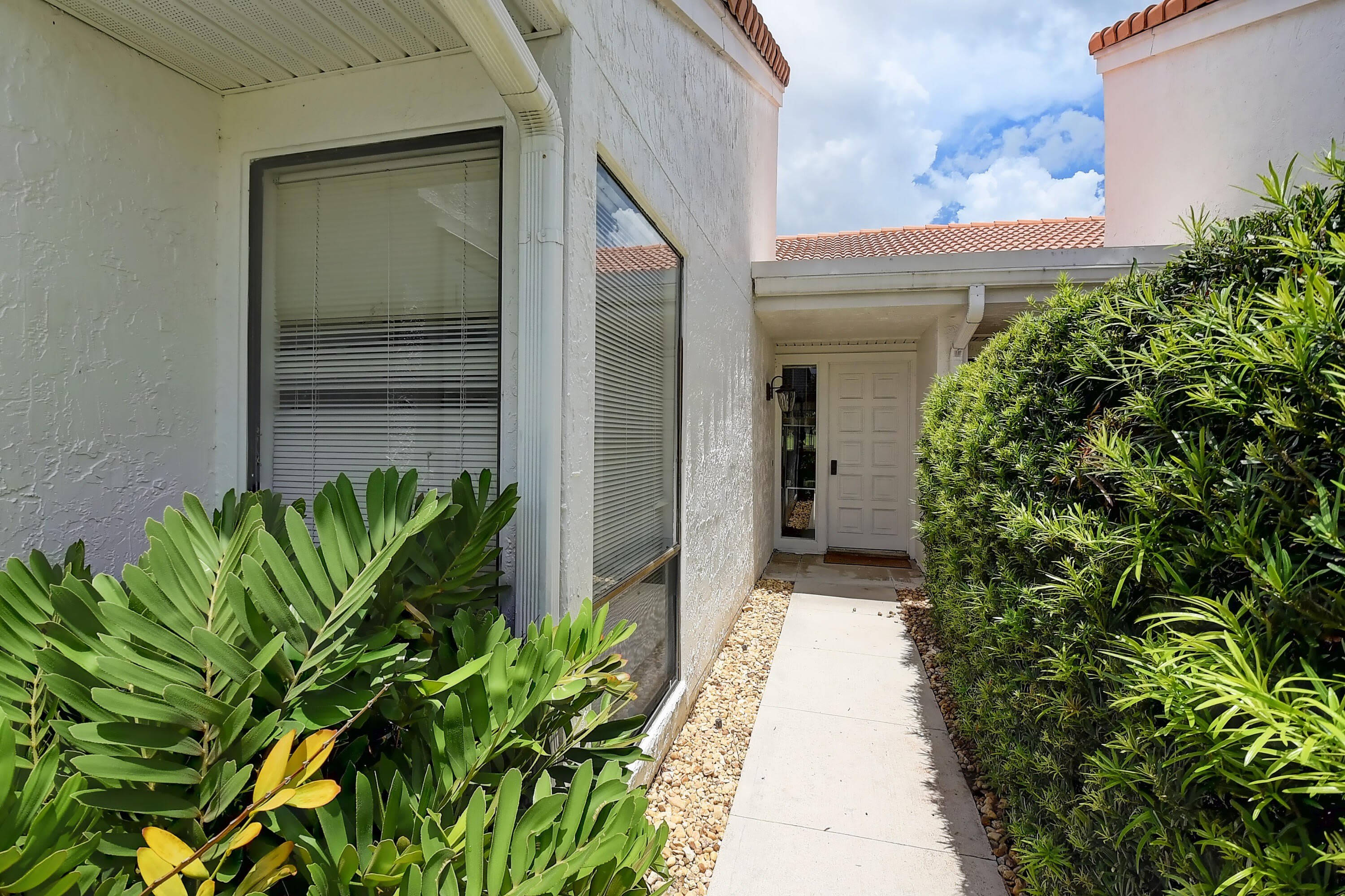 19550 Sawgrass Drive – photo 4