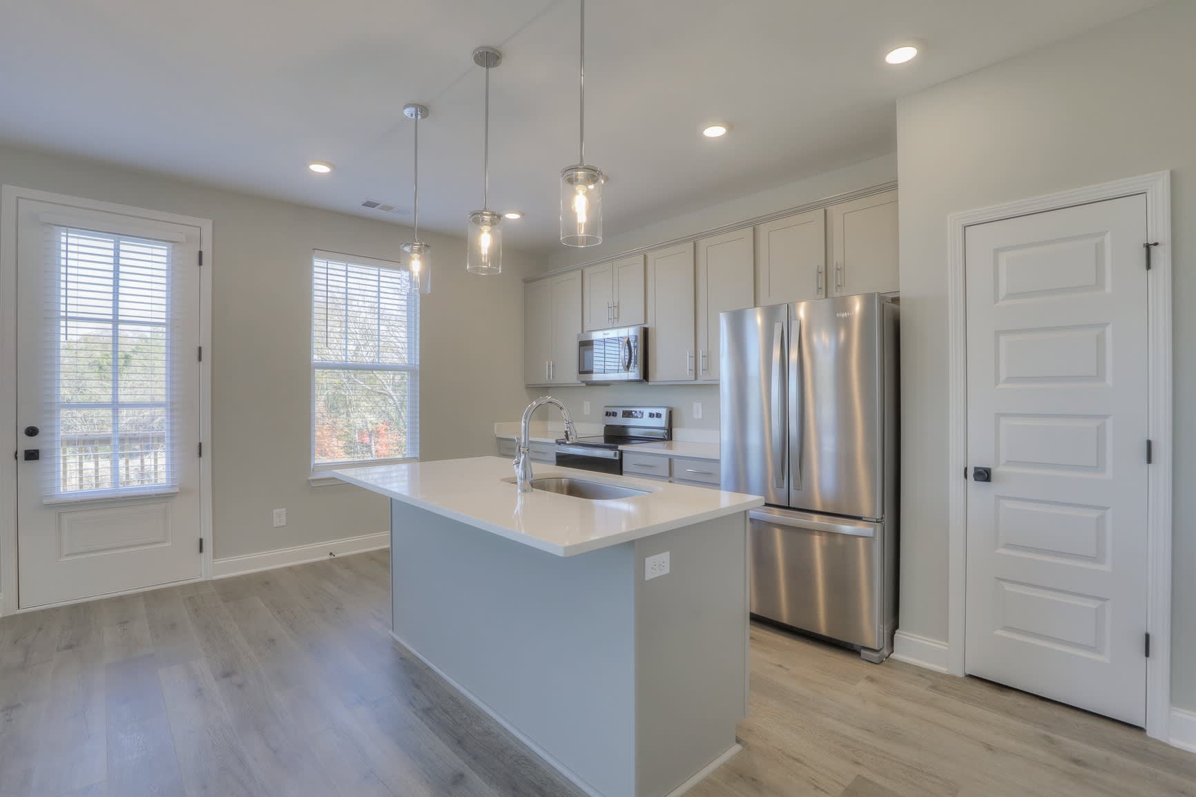 201 Residences – photo 3