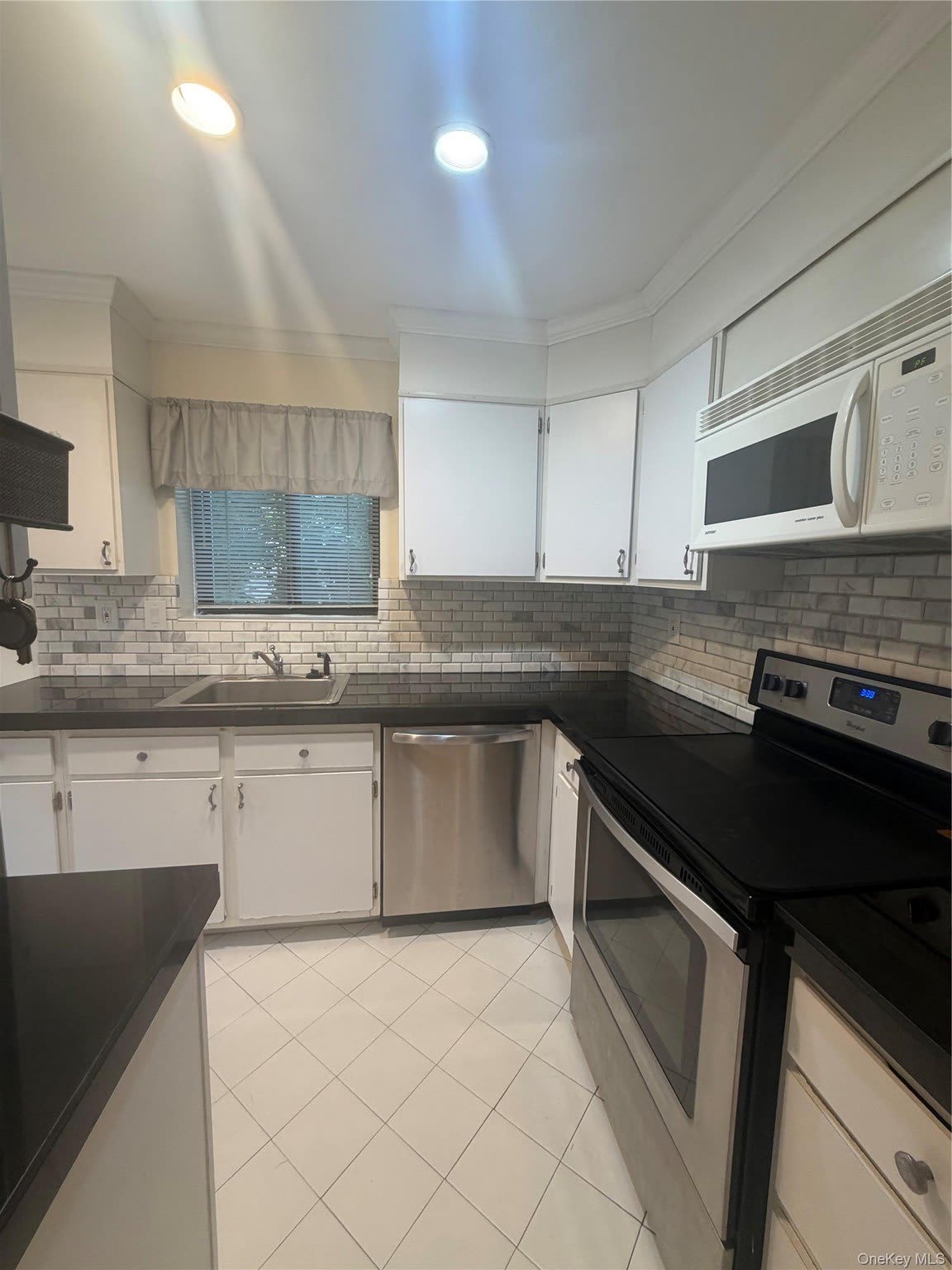 75 Greenway Close – photo 3