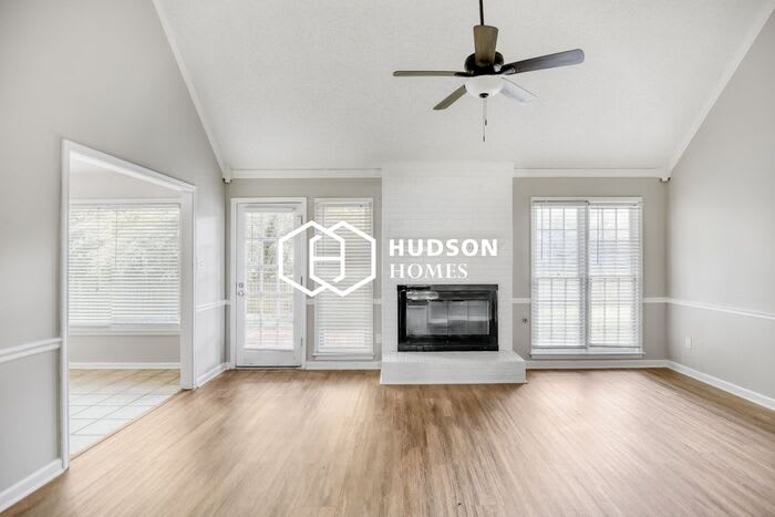 919 Cully Road – photo 4