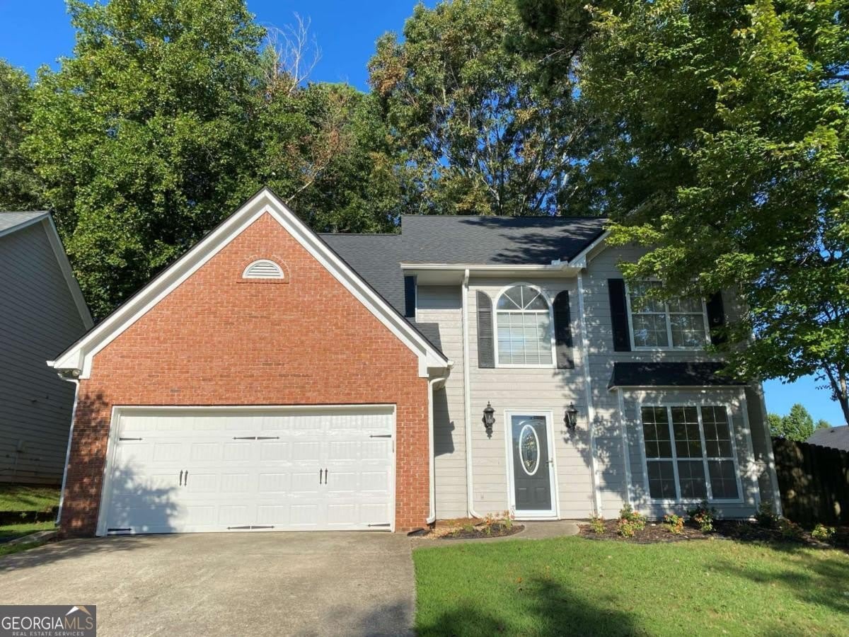640 Suwanee Lakes Circle – photo 1