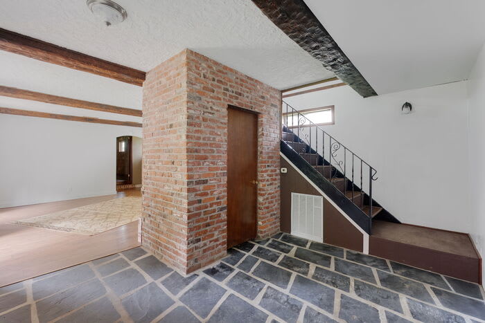 922 1st Avenue Southwest – photo 4