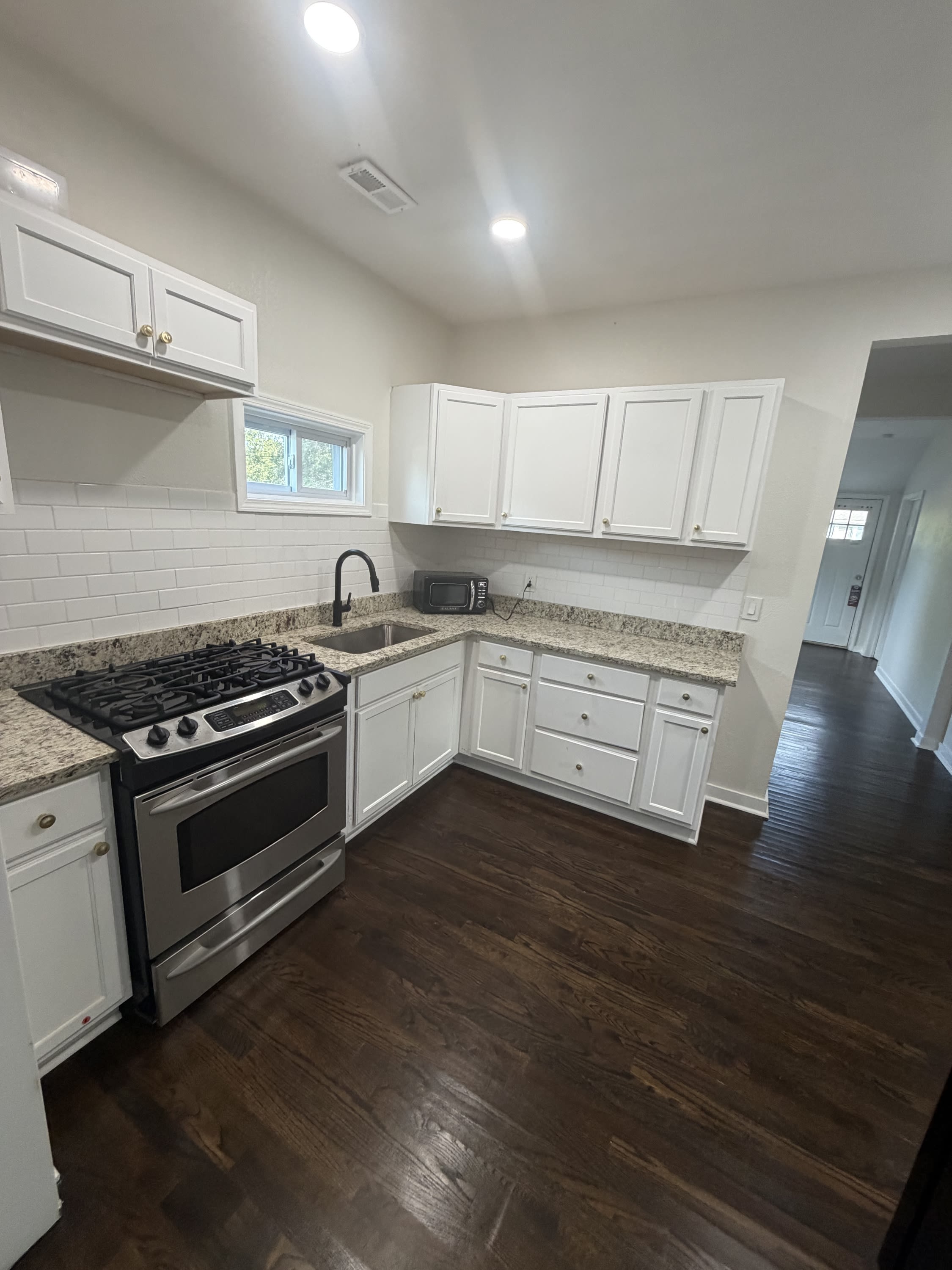 5814 Northeast Gunn Avenue – photo 3