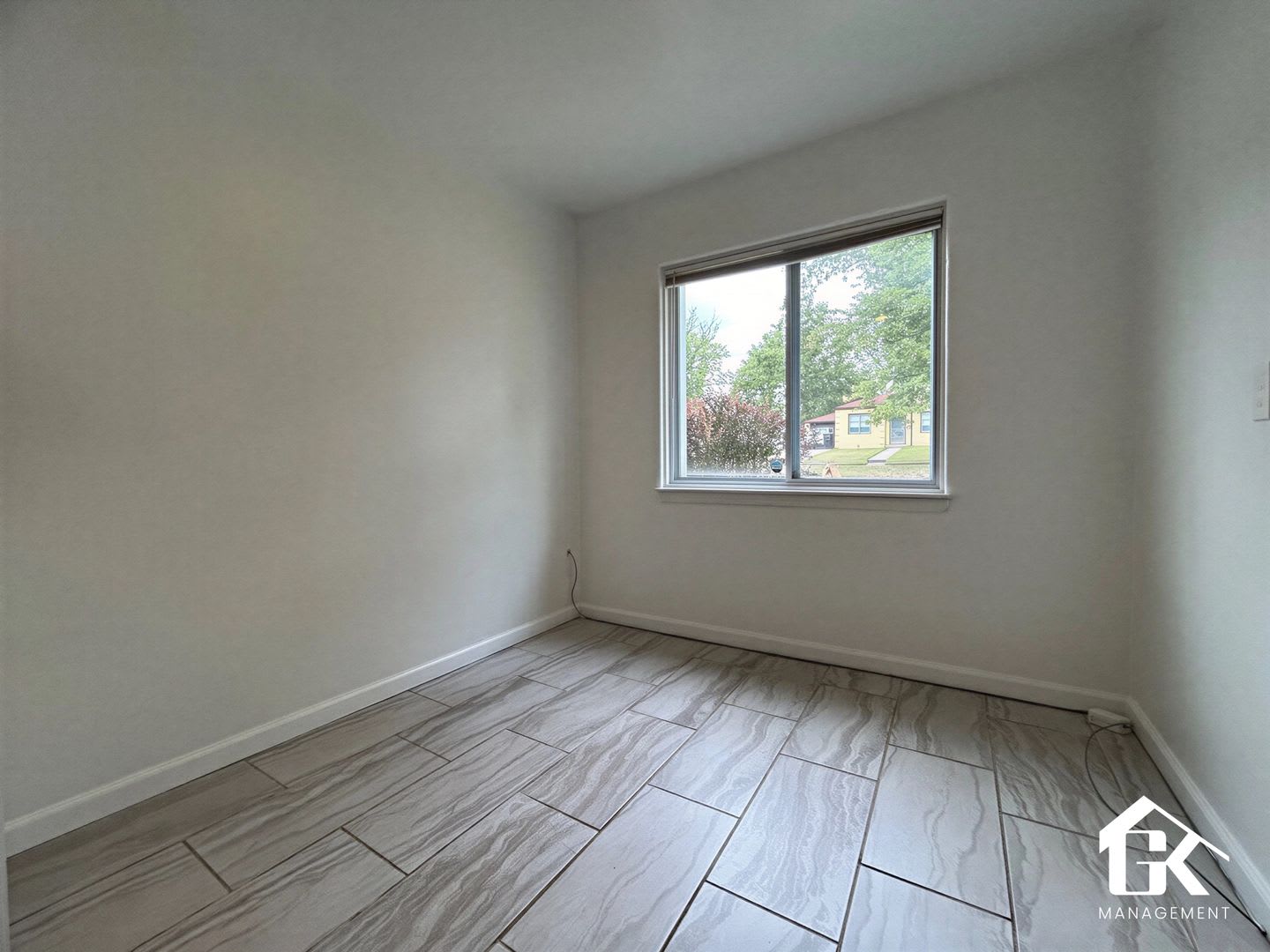 HOME AVAILABLE NOW – photo 5