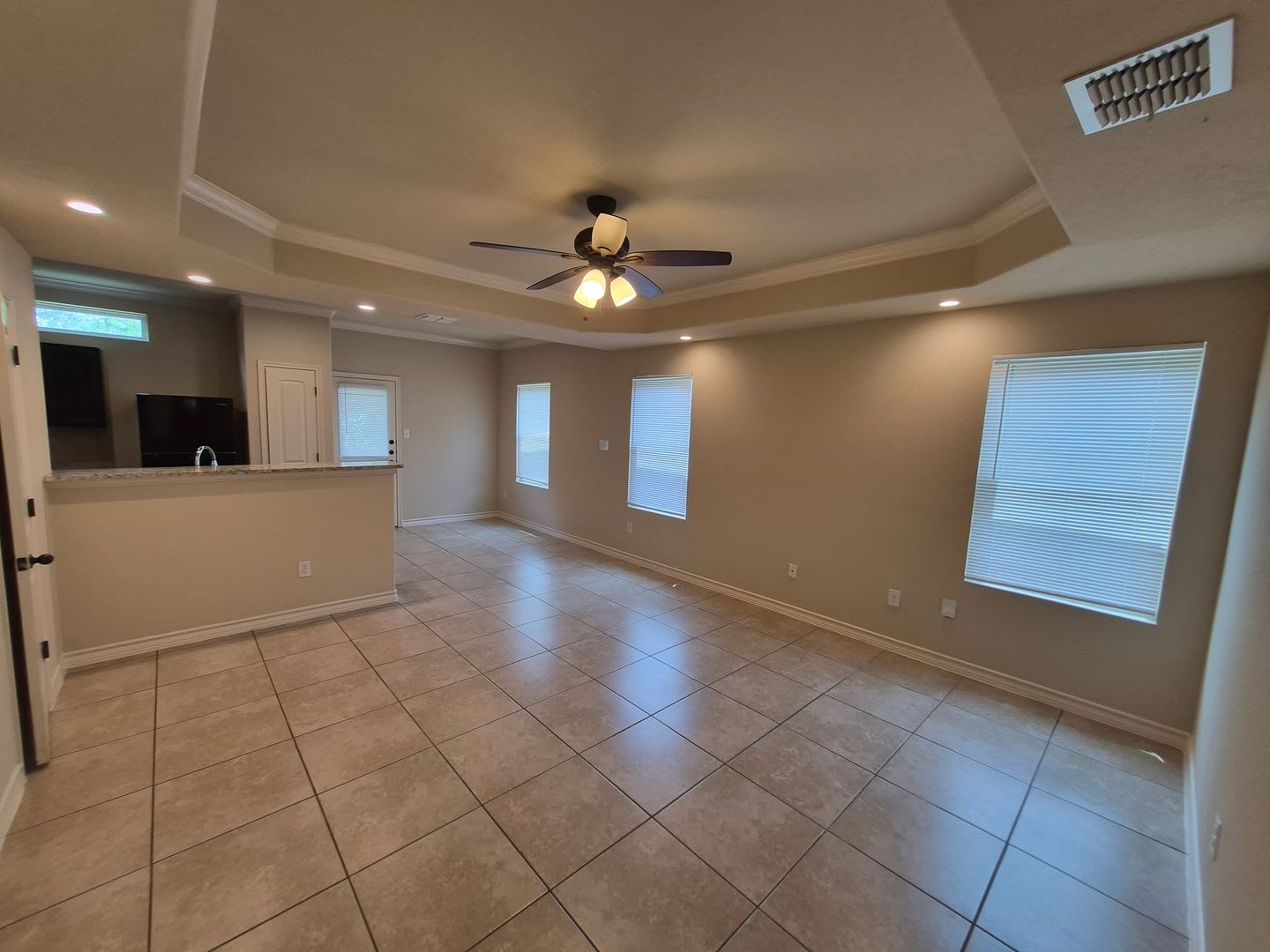 6630 Mia Way #101, San Antonio, TX. 78233 – photo 2