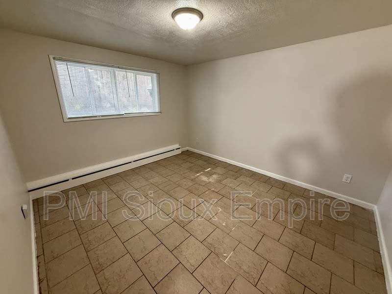705 W 18th St – photo 5