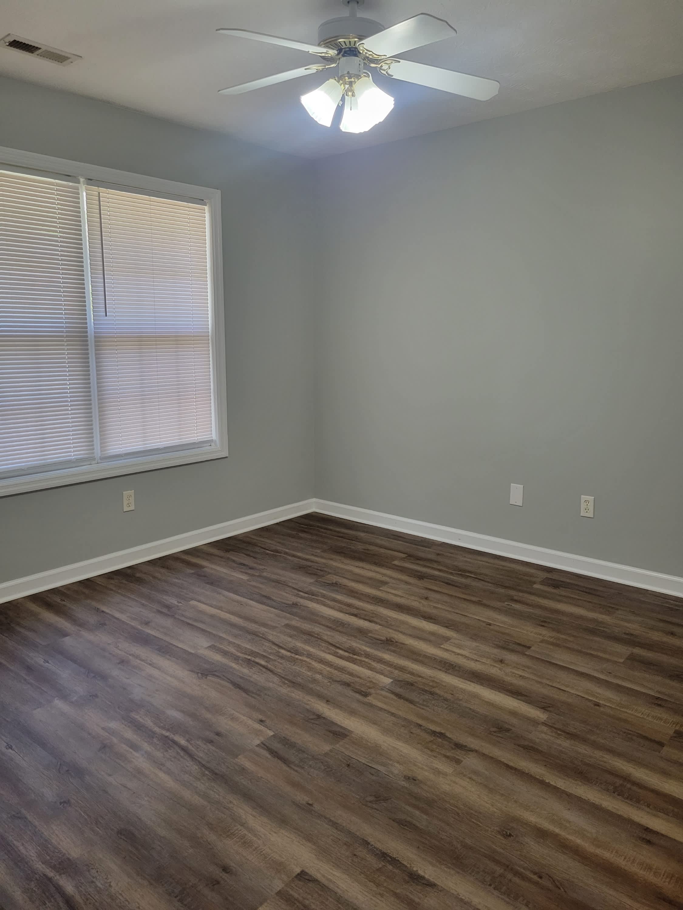 407-B Post Avenue – photo 3