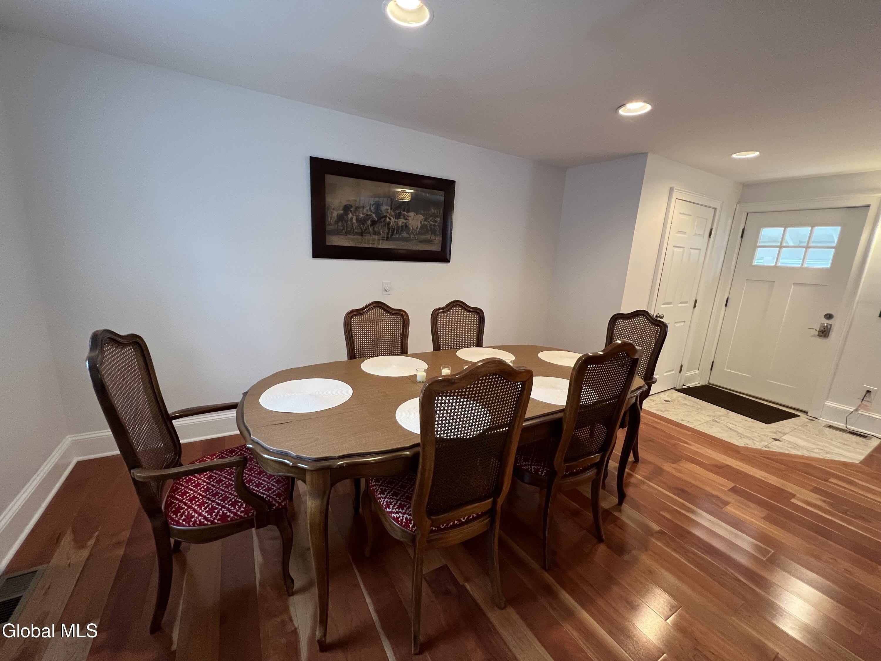 223 Lake Avenue – photo 5